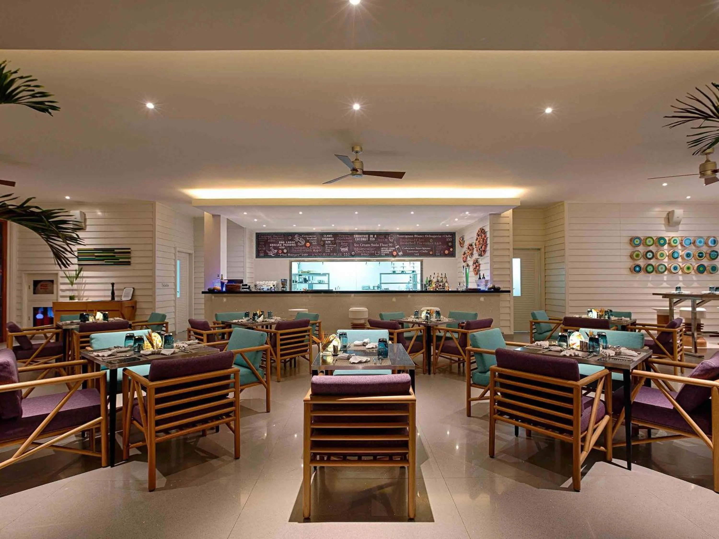 Restaurant/places to eat in Pullman Danang Beach Resort