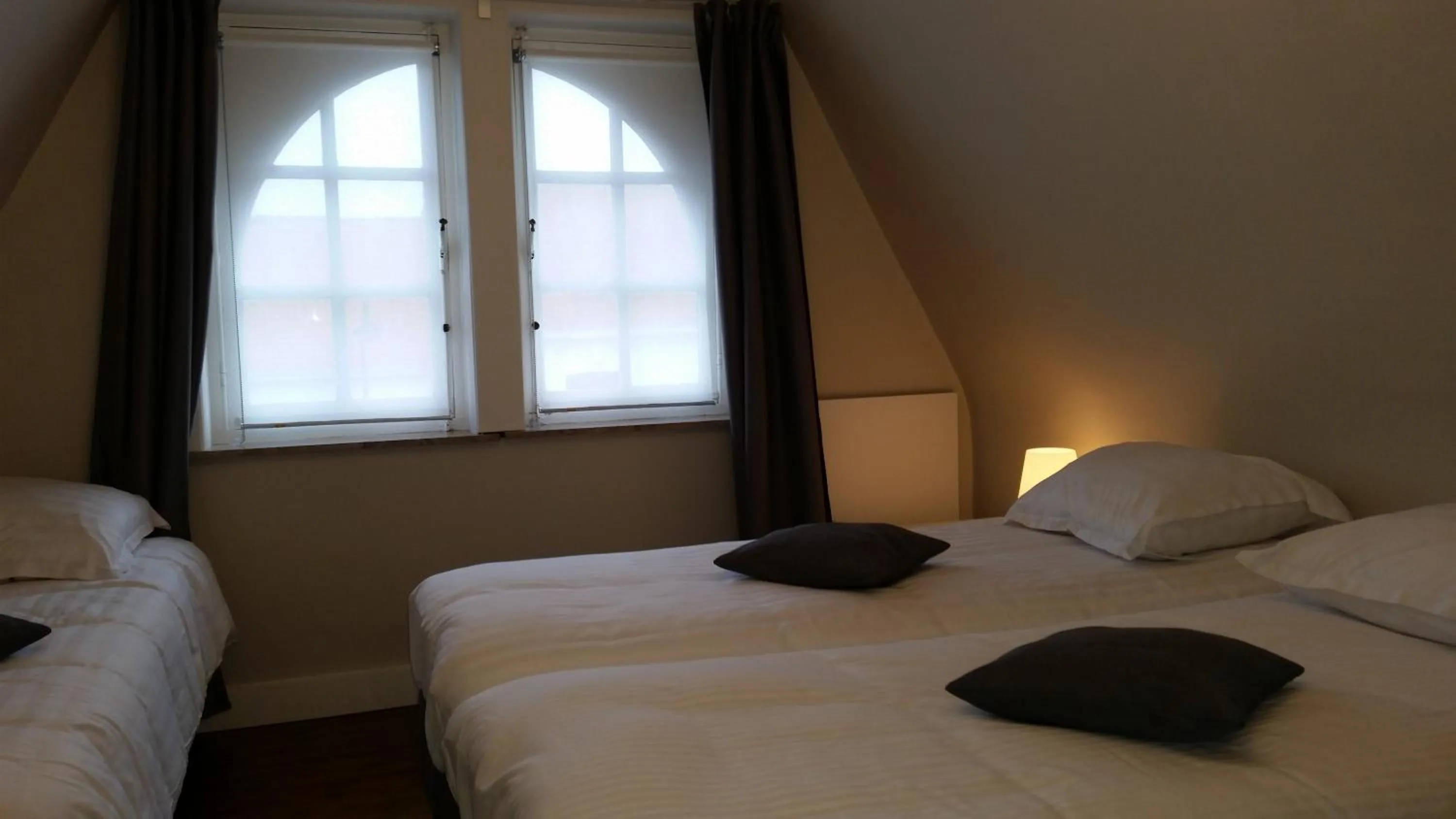 Other, Bed in B&B Charles Cabour