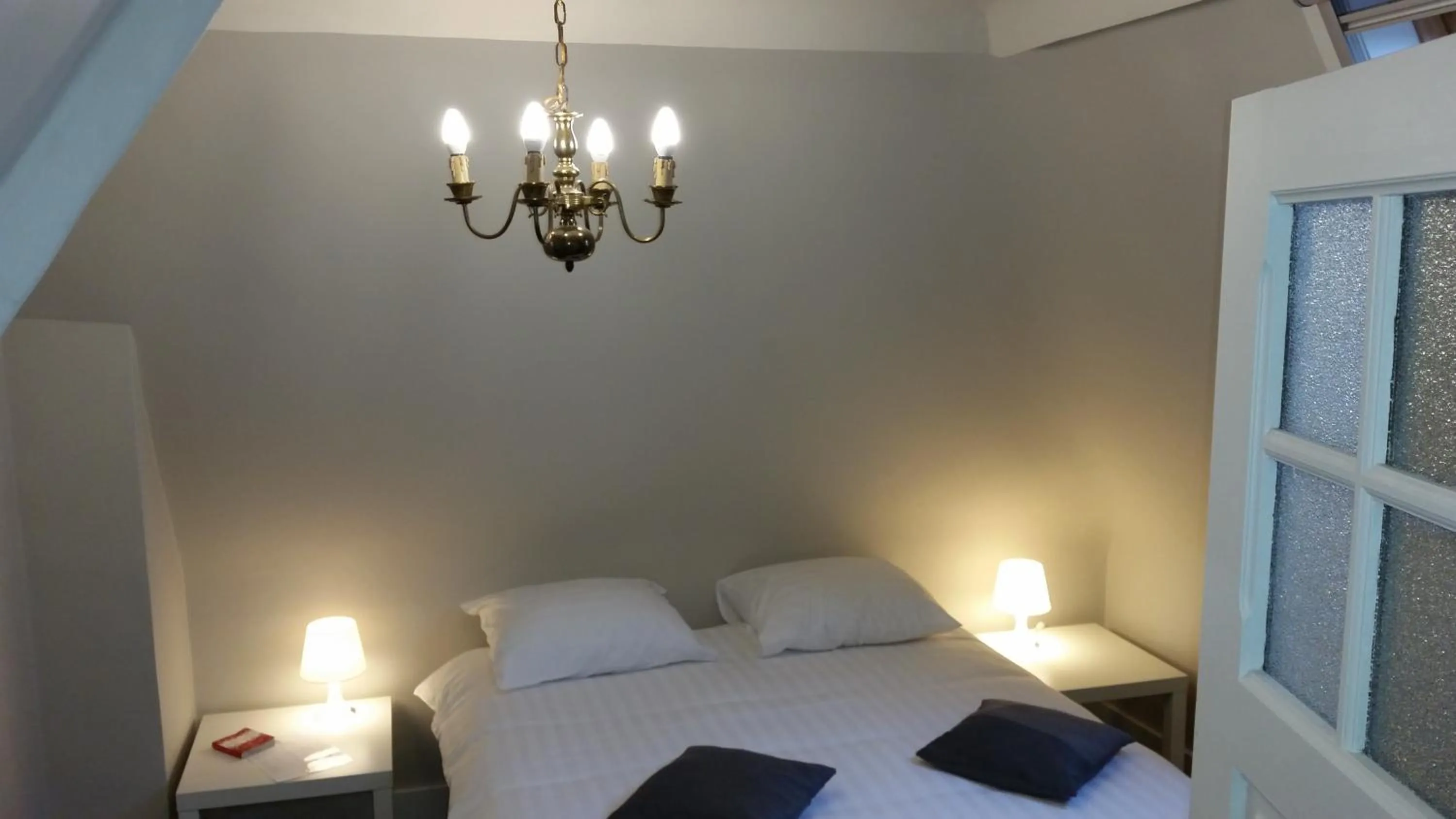 Bed in B&B Charles Cabour