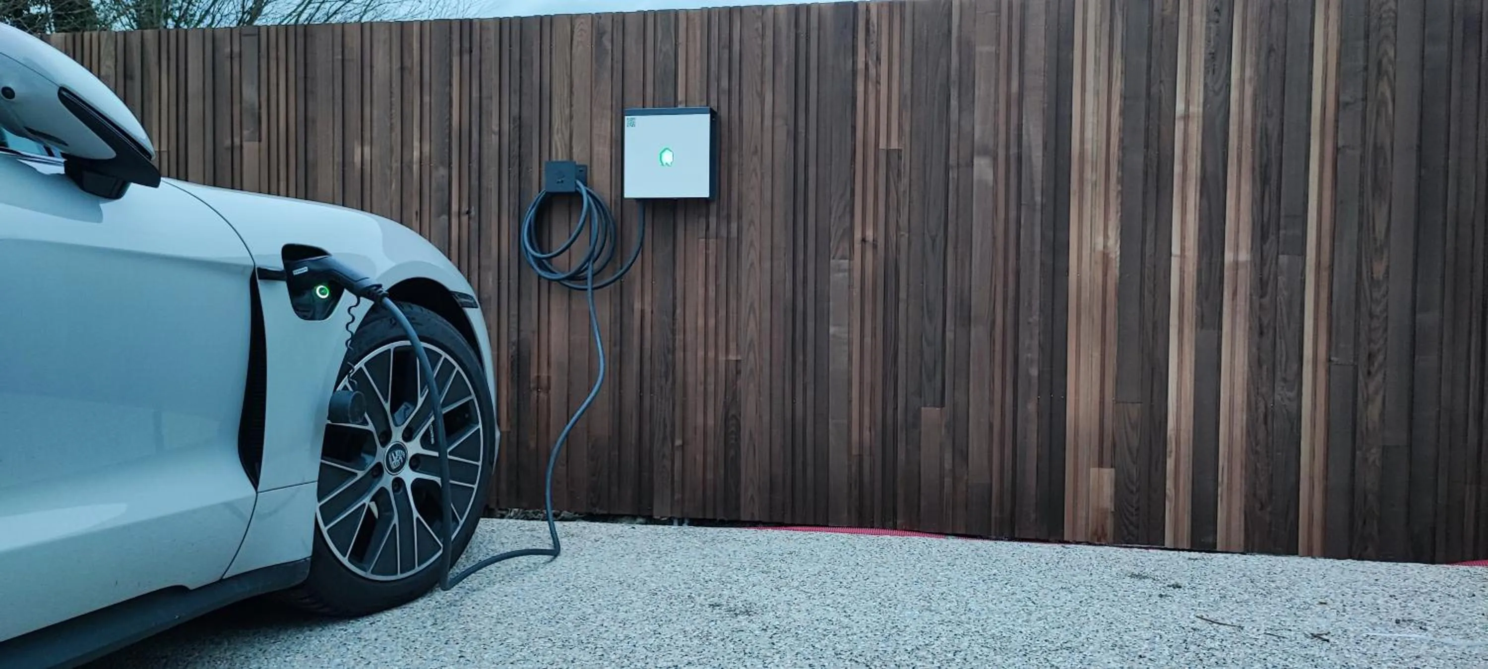 Parking in B&B Charles Cabour