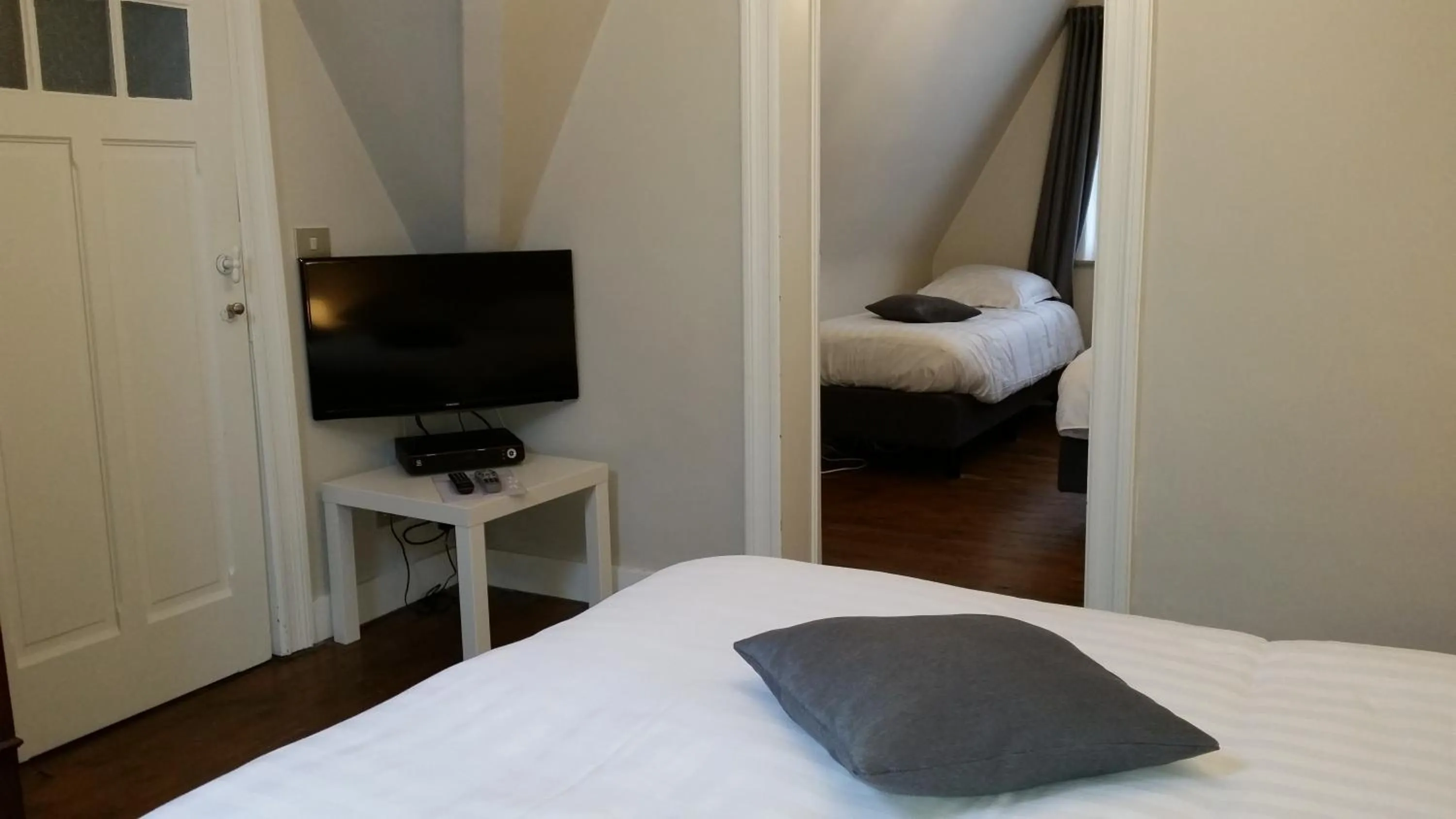 Bed in B&B Charles Cabour