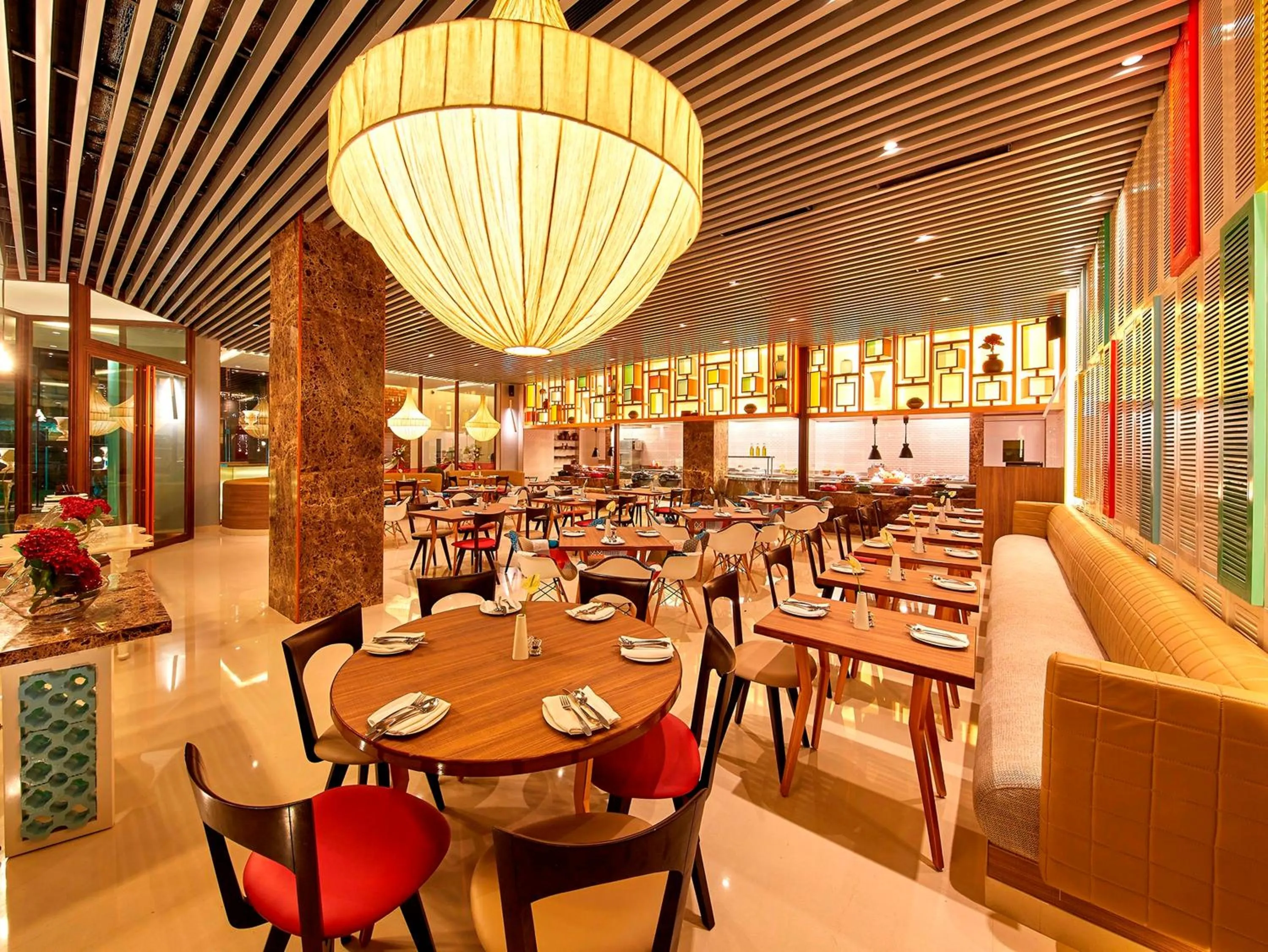 Restaurant/places to eat in Hotel Royal Orchid Bangalore