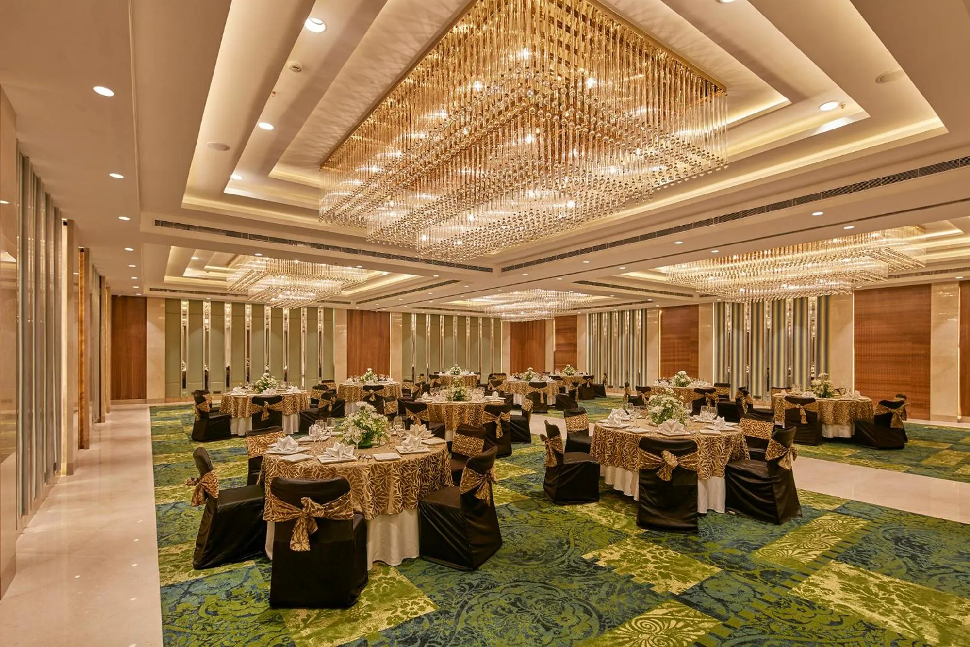 Banquet/Function facilities in Hotel Royal Orchid Bangalore