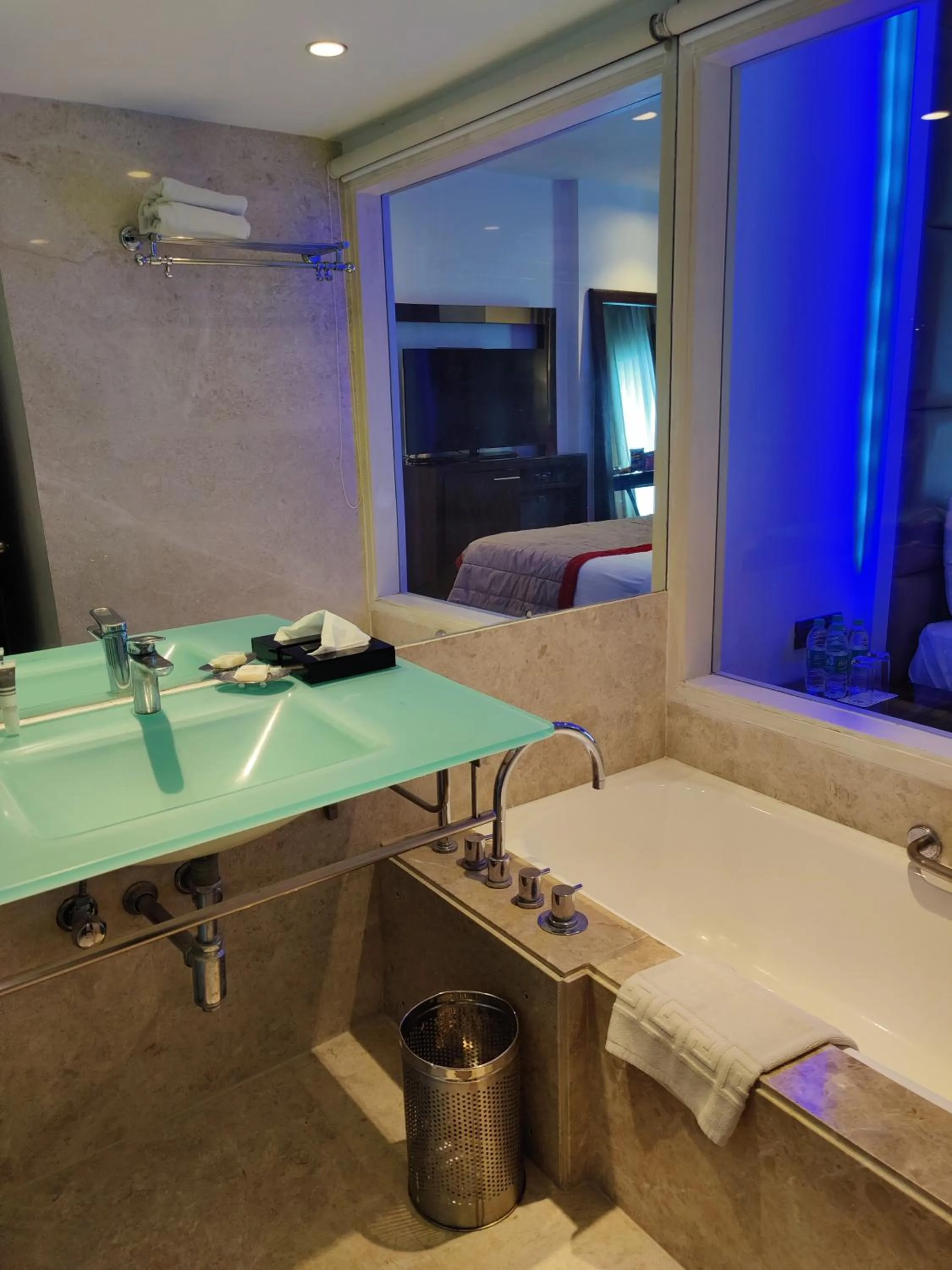 Bathroom in Hotel Royal Orchid Bangalore