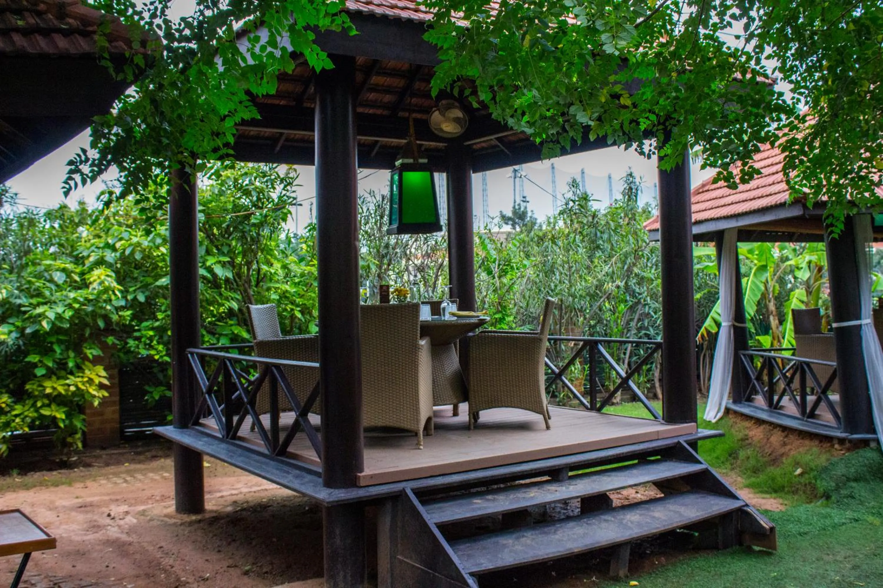 Restaurant/places to eat in Hotel Royal Orchid Bangalore