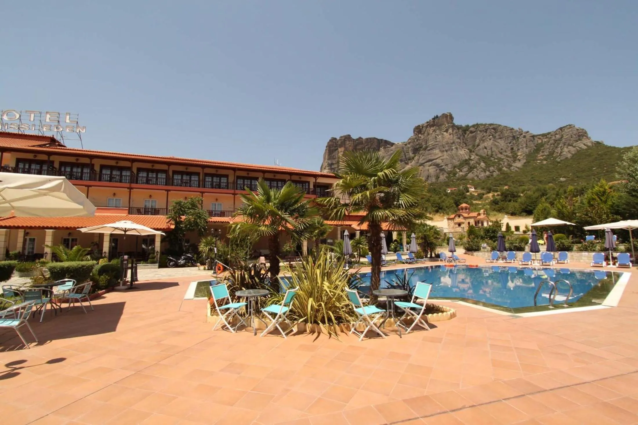 Swimming pool in Famissi Eden Hotel