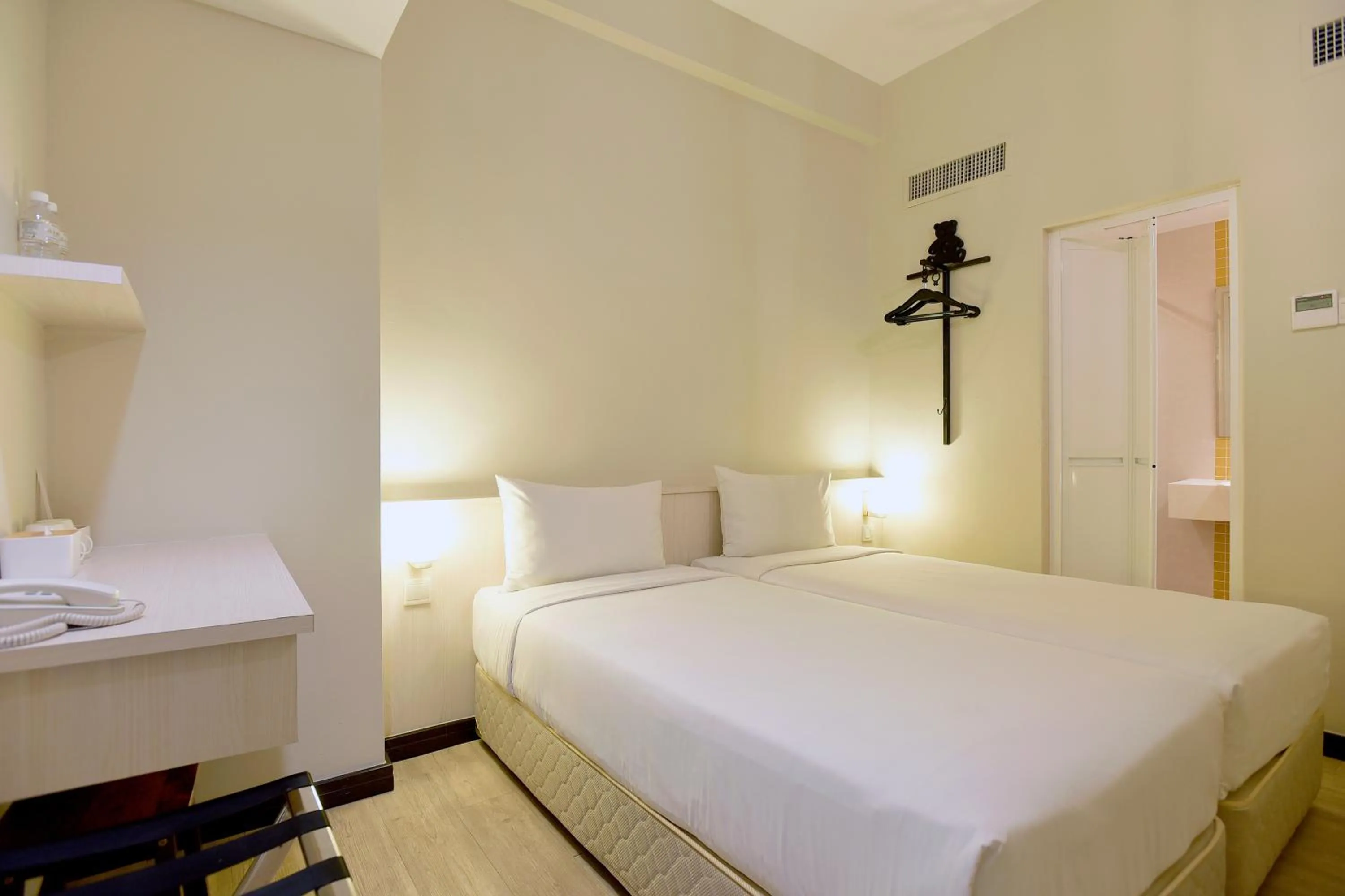 Bedroom, Bed in Cititel Express Kota Kinabalu