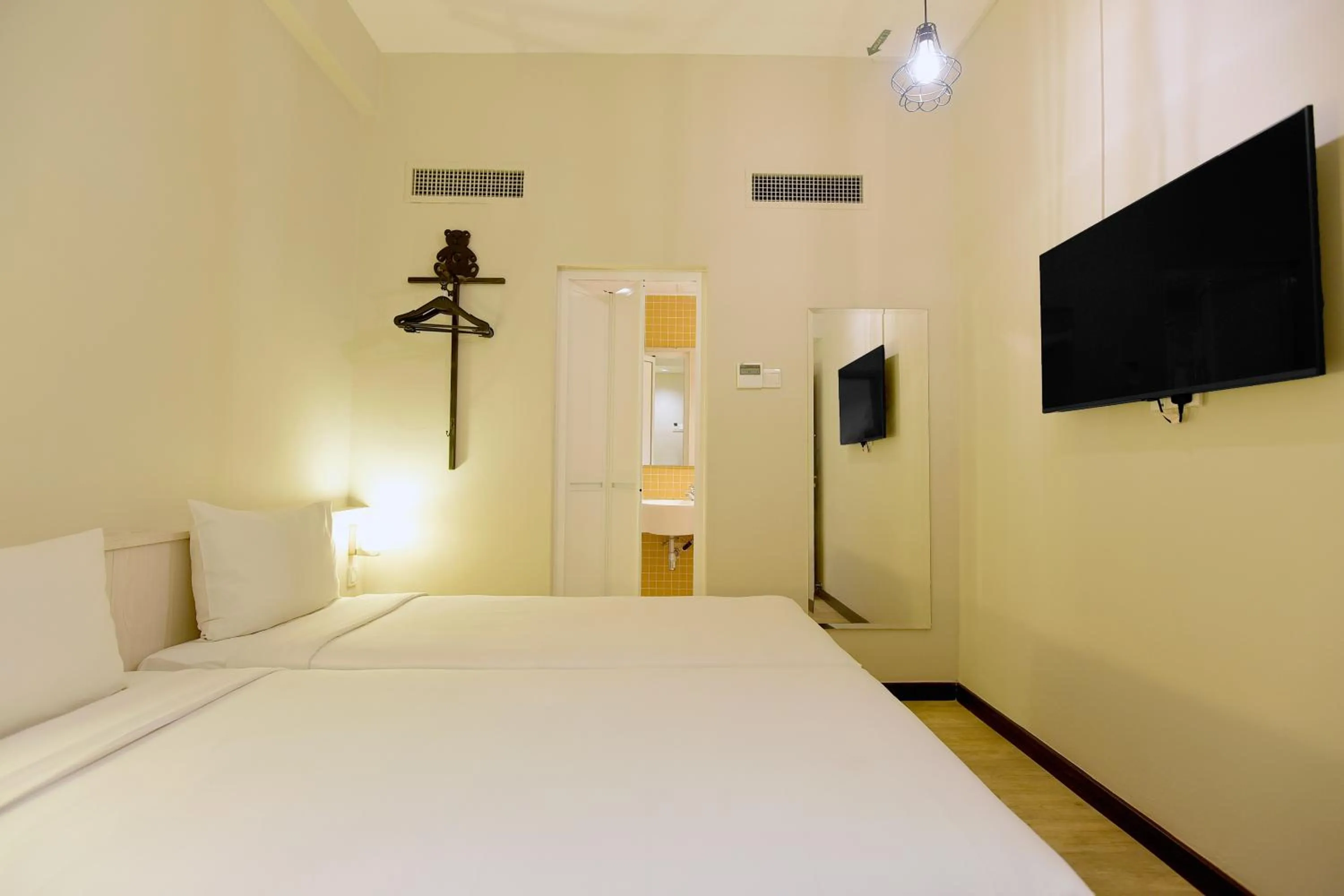 Bedroom, Bed in Cititel Express Kota Kinabalu