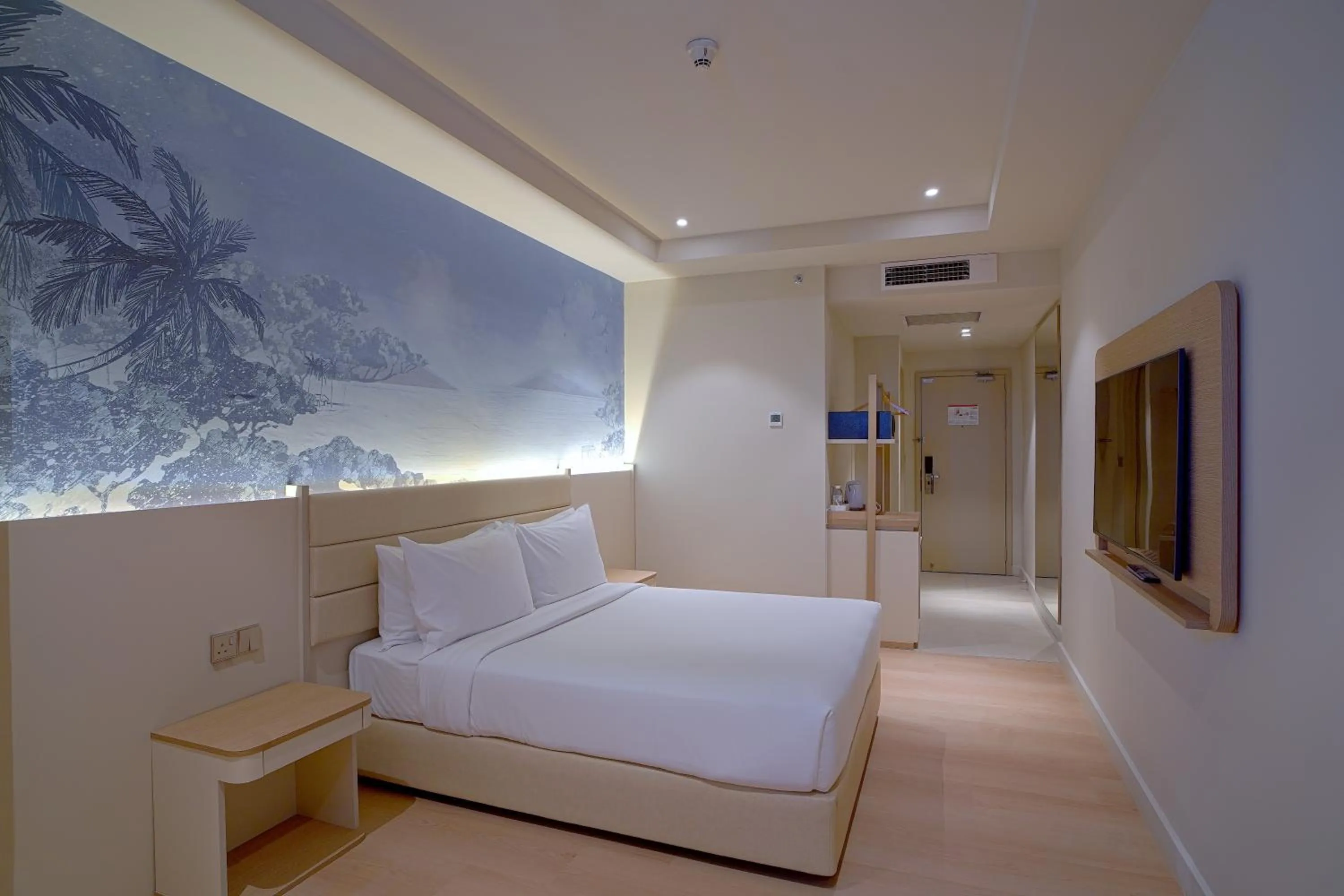 Bedroom, Bed in Cititel Express Kota Kinabalu