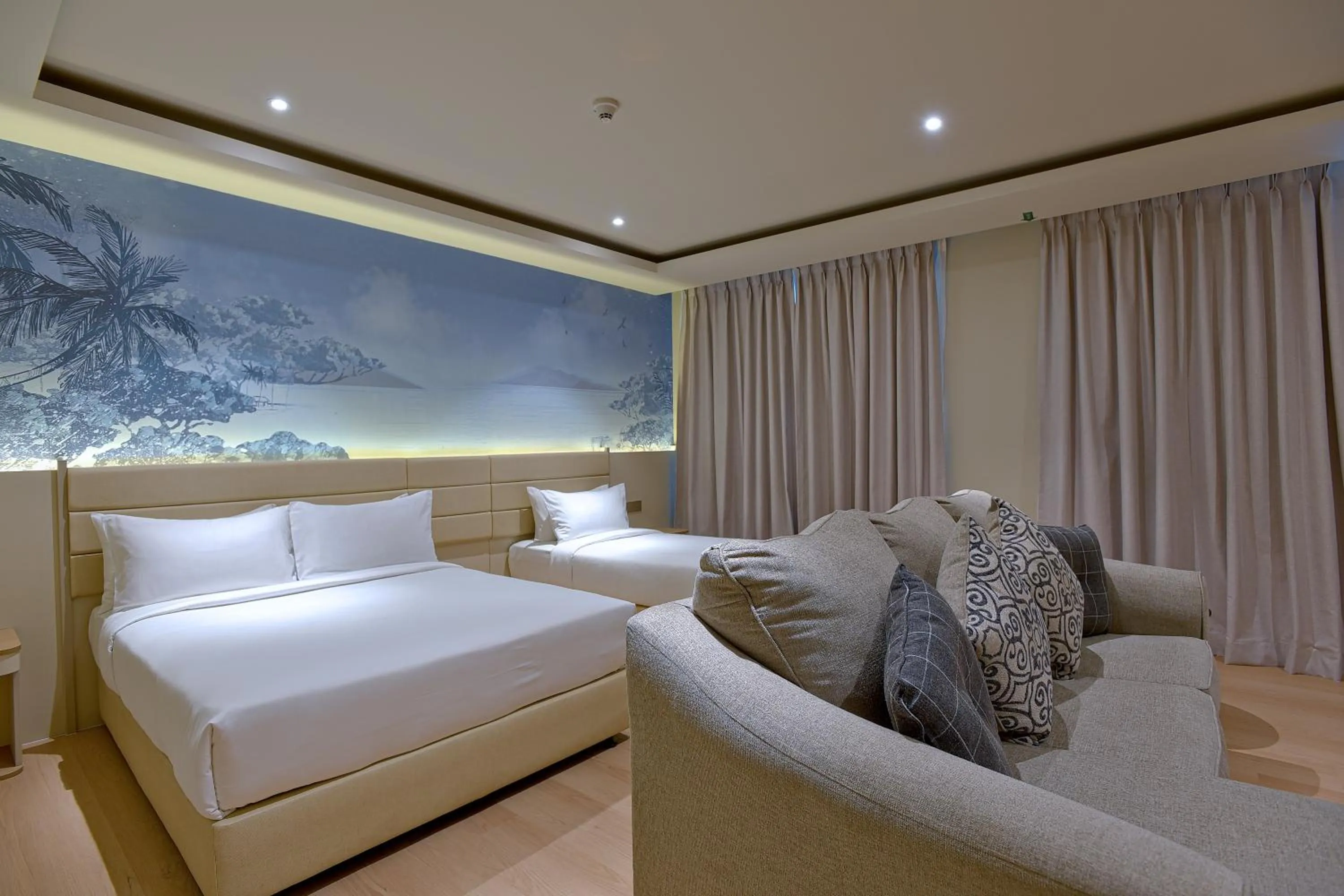 Bedroom, Bed in Cititel Express Kota Kinabalu