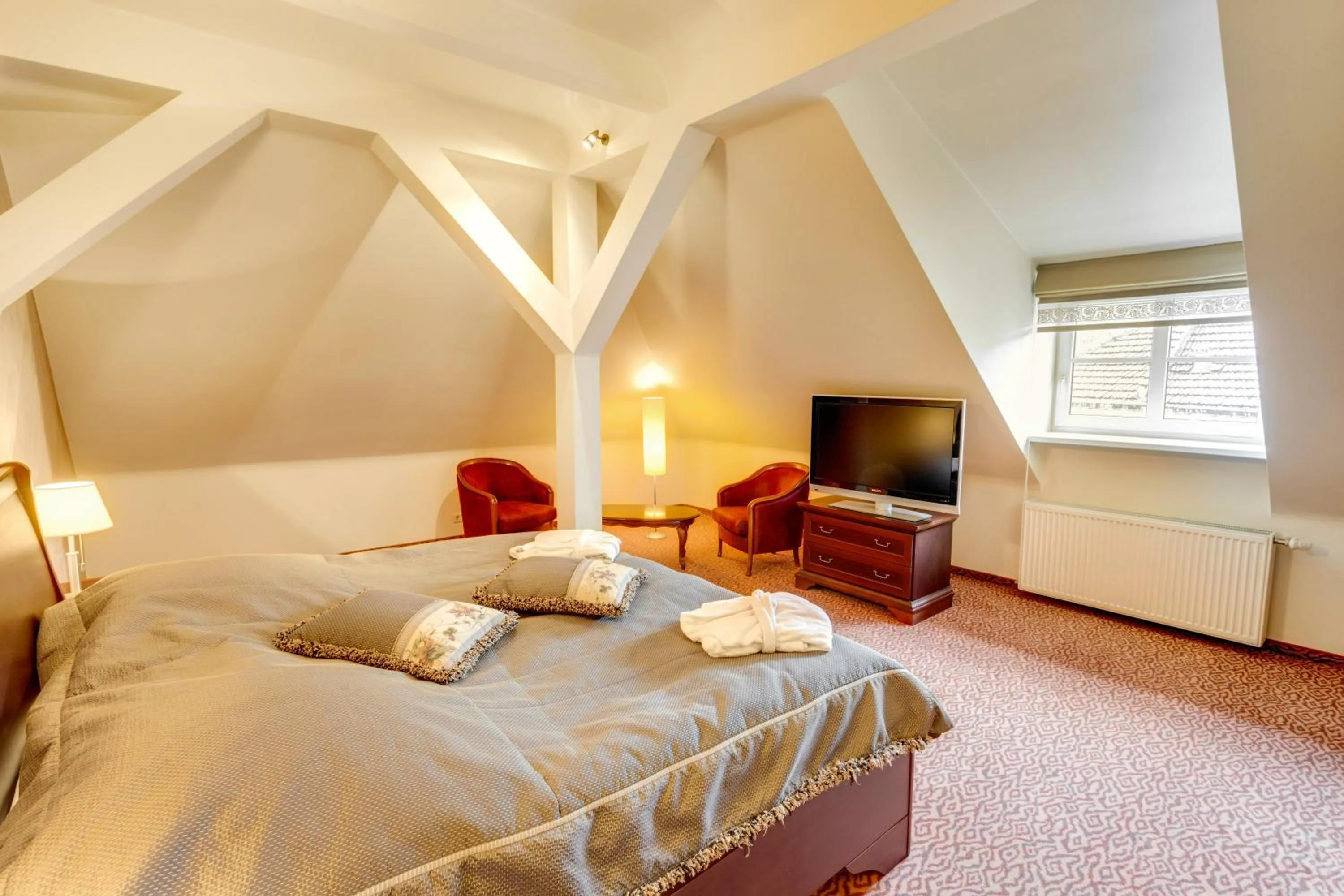 Bed in Mabre Residence