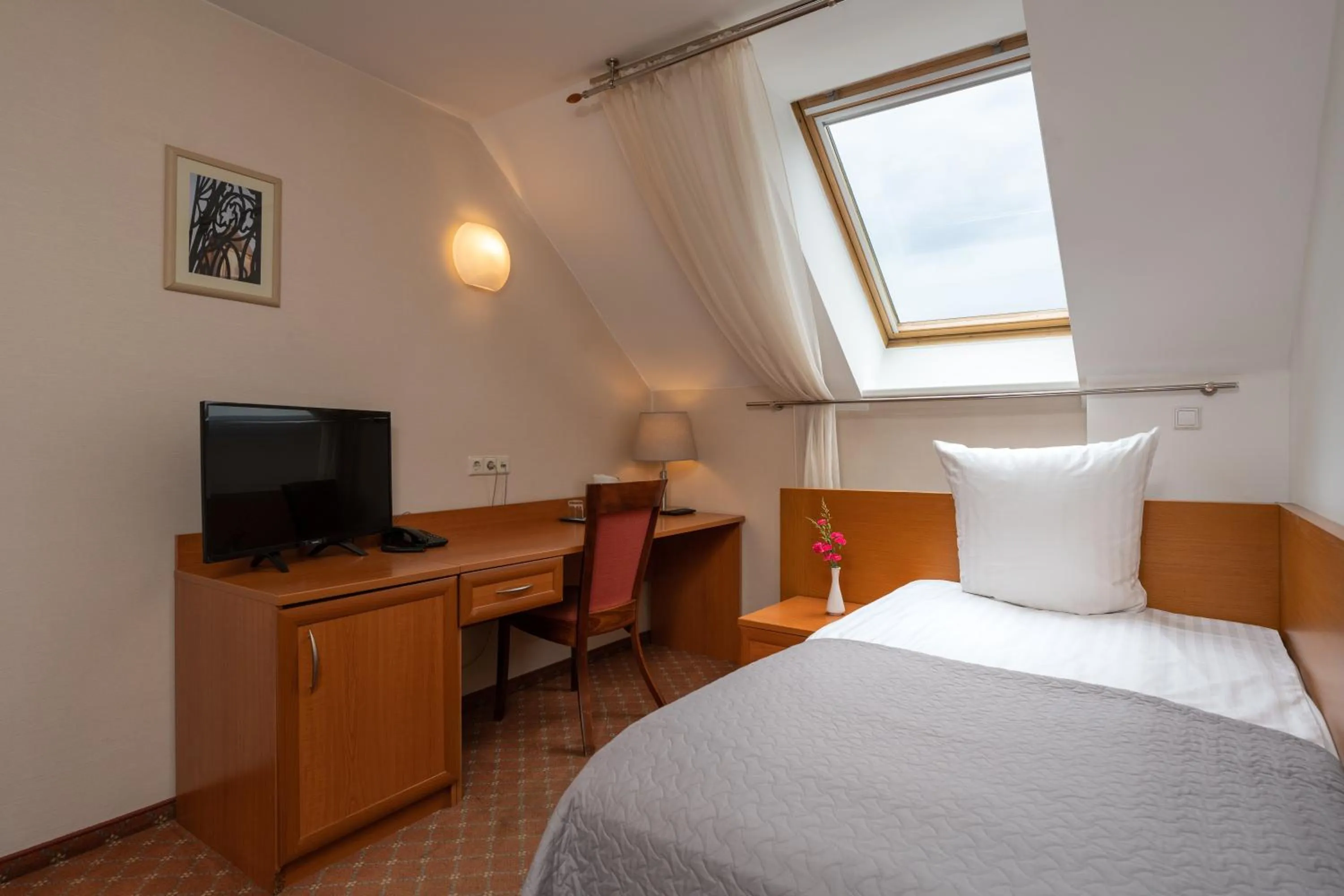 Bed in Mabre Residence