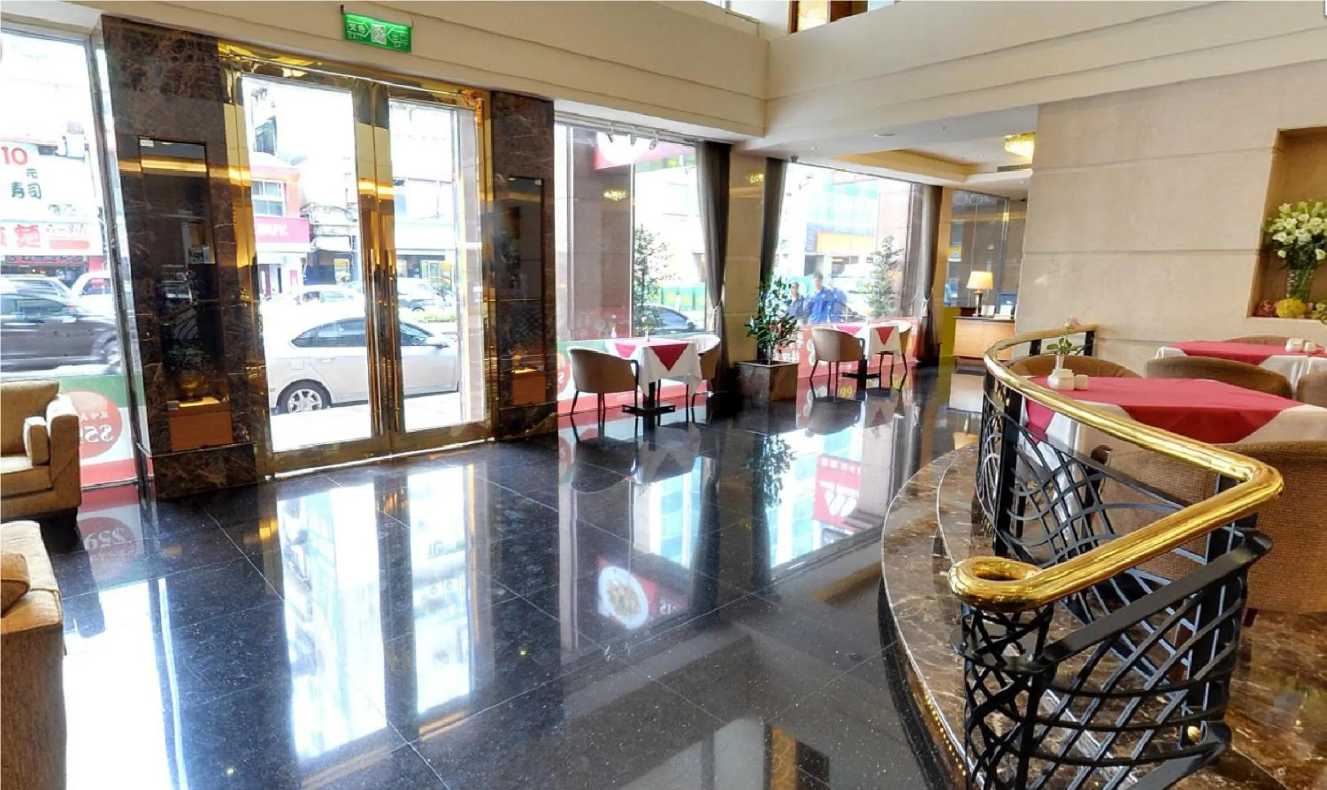 Facade/entrance in Taipei International Hotel