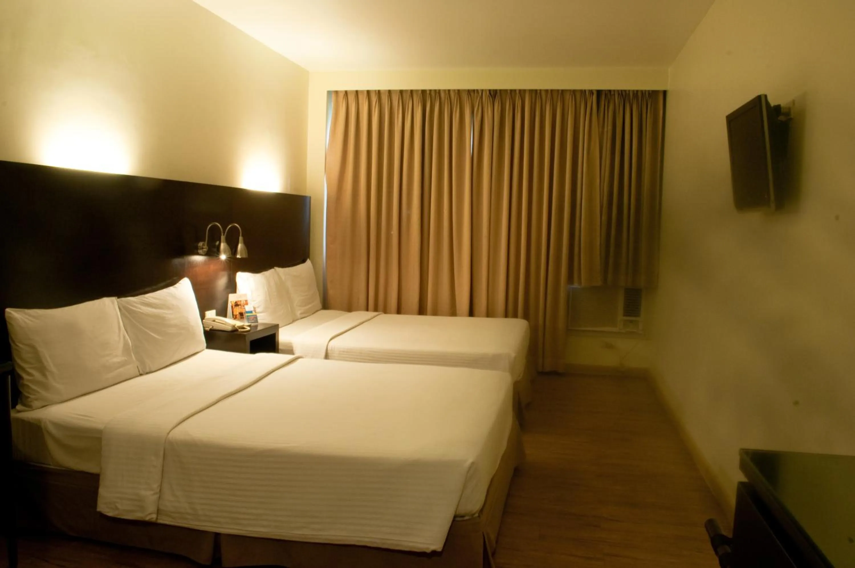 Bedroom in Pearl Lane Hotel