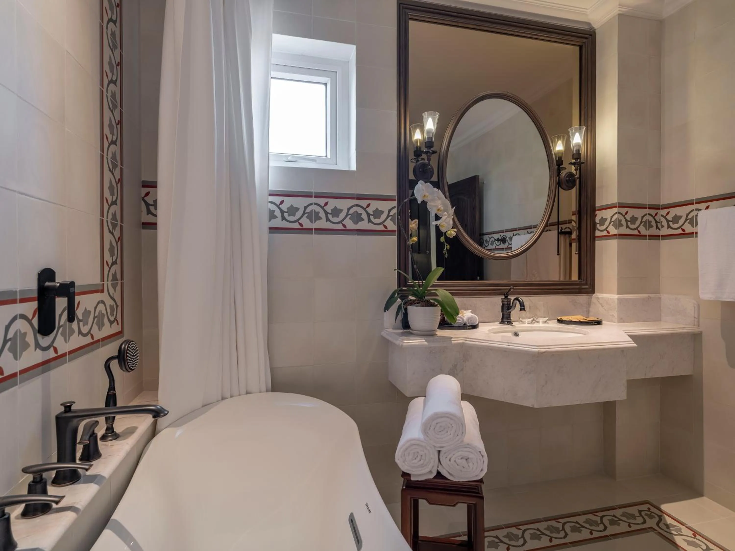 Bathroom in De Syloia Hotel