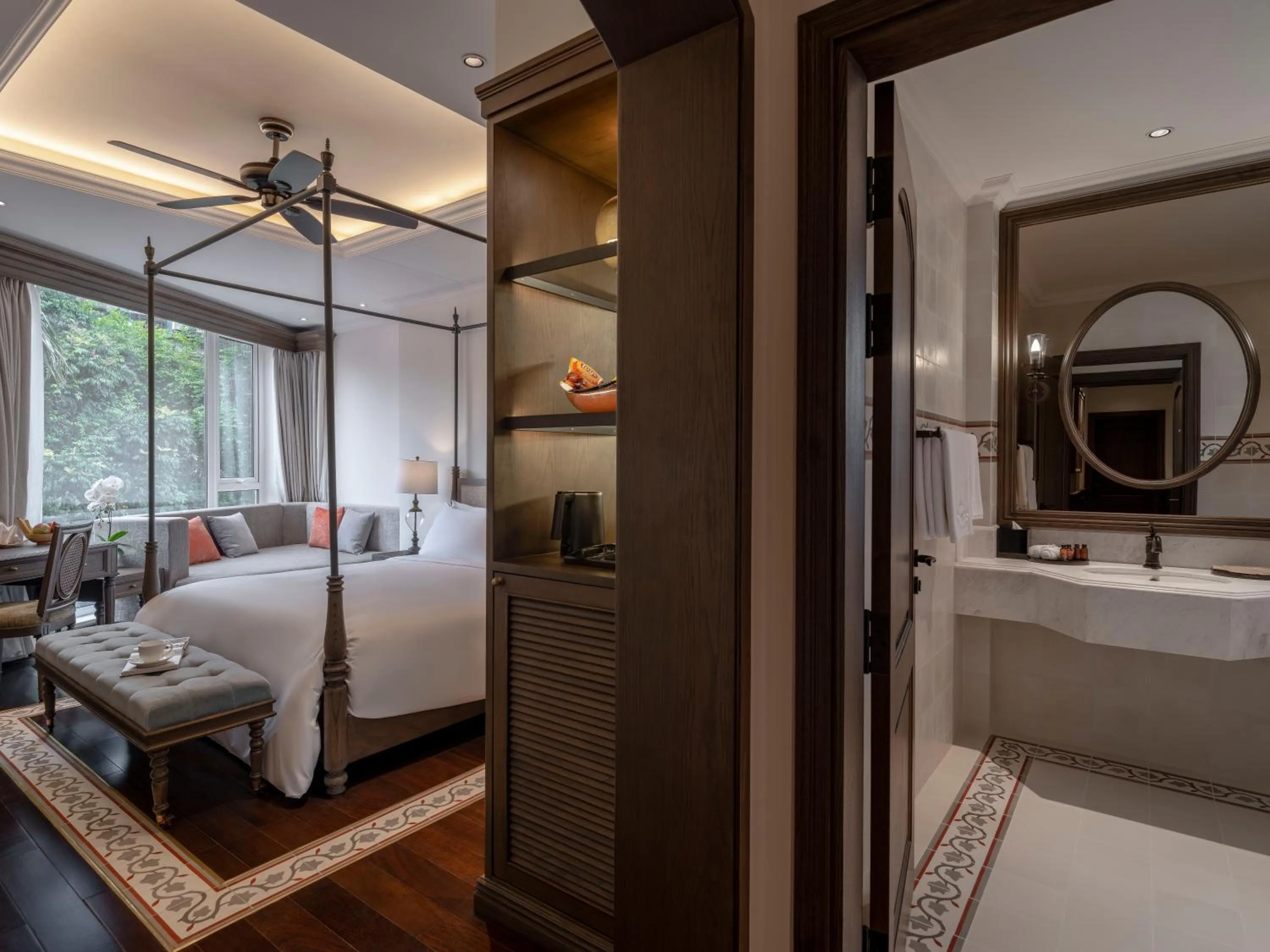 Photo of the whole room, Bed in De Syloia Hotel