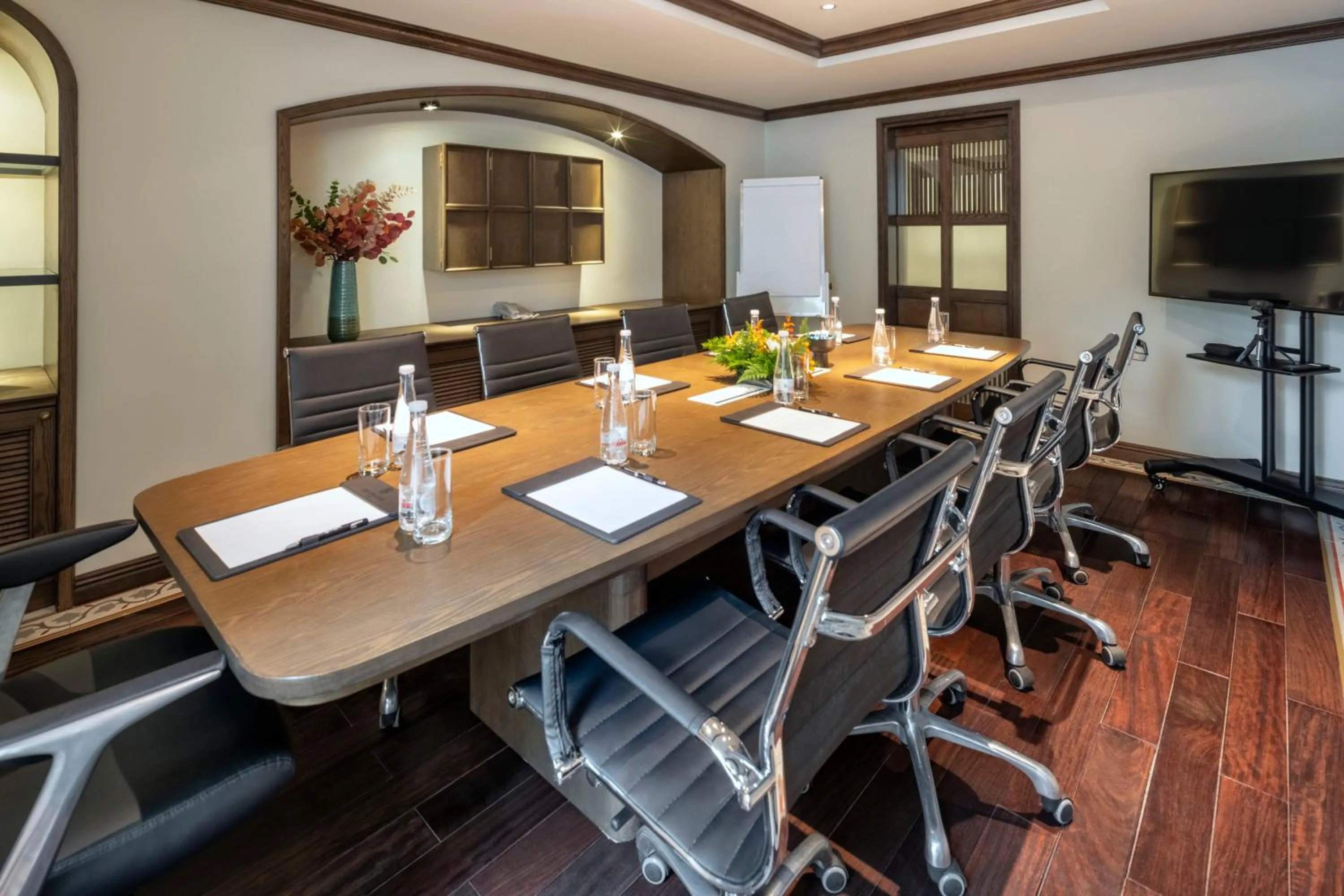 Meeting/conference room in De Syloia Hotel