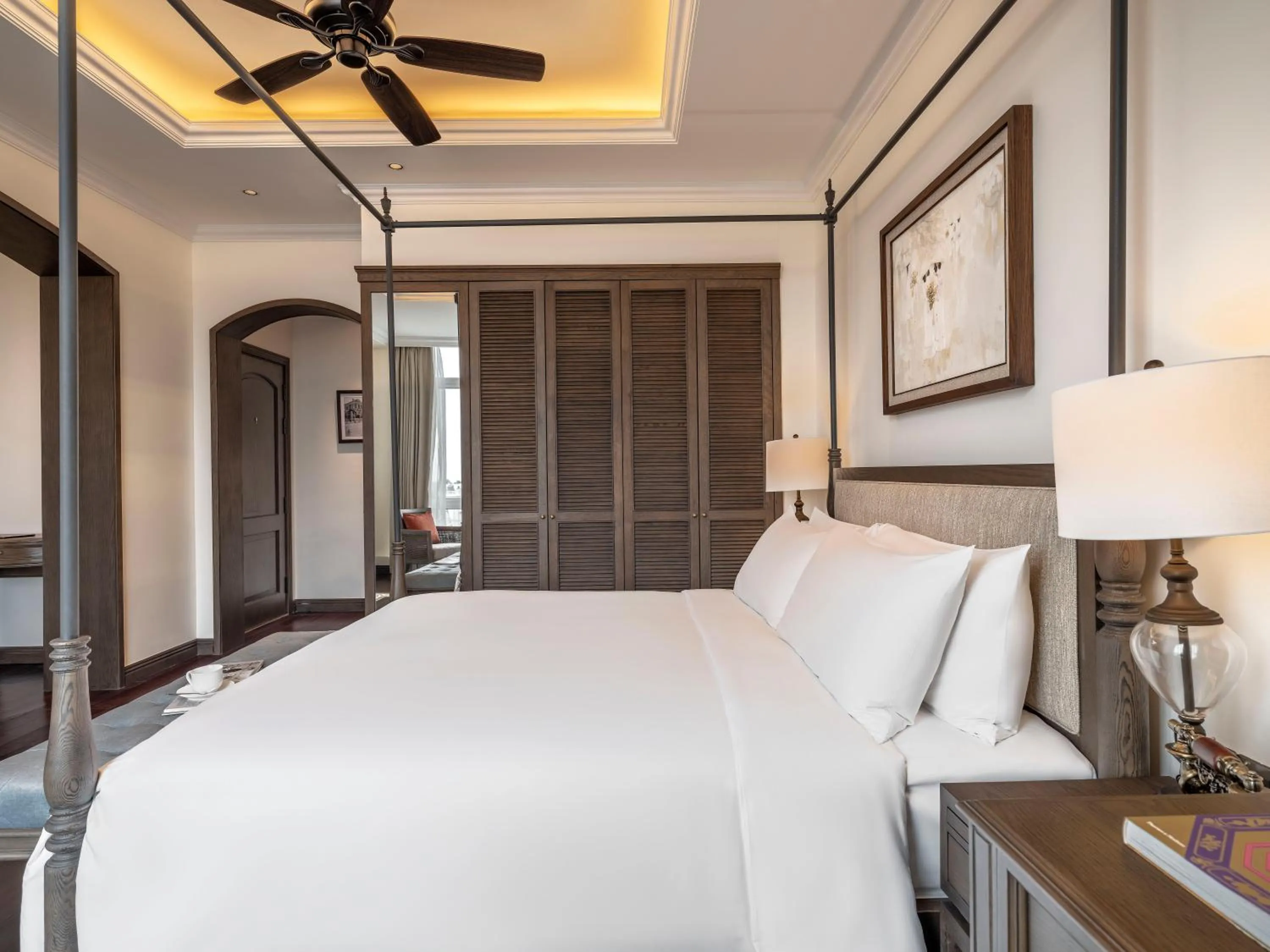 Photo of the whole room, Bed in De Syloia Hotel