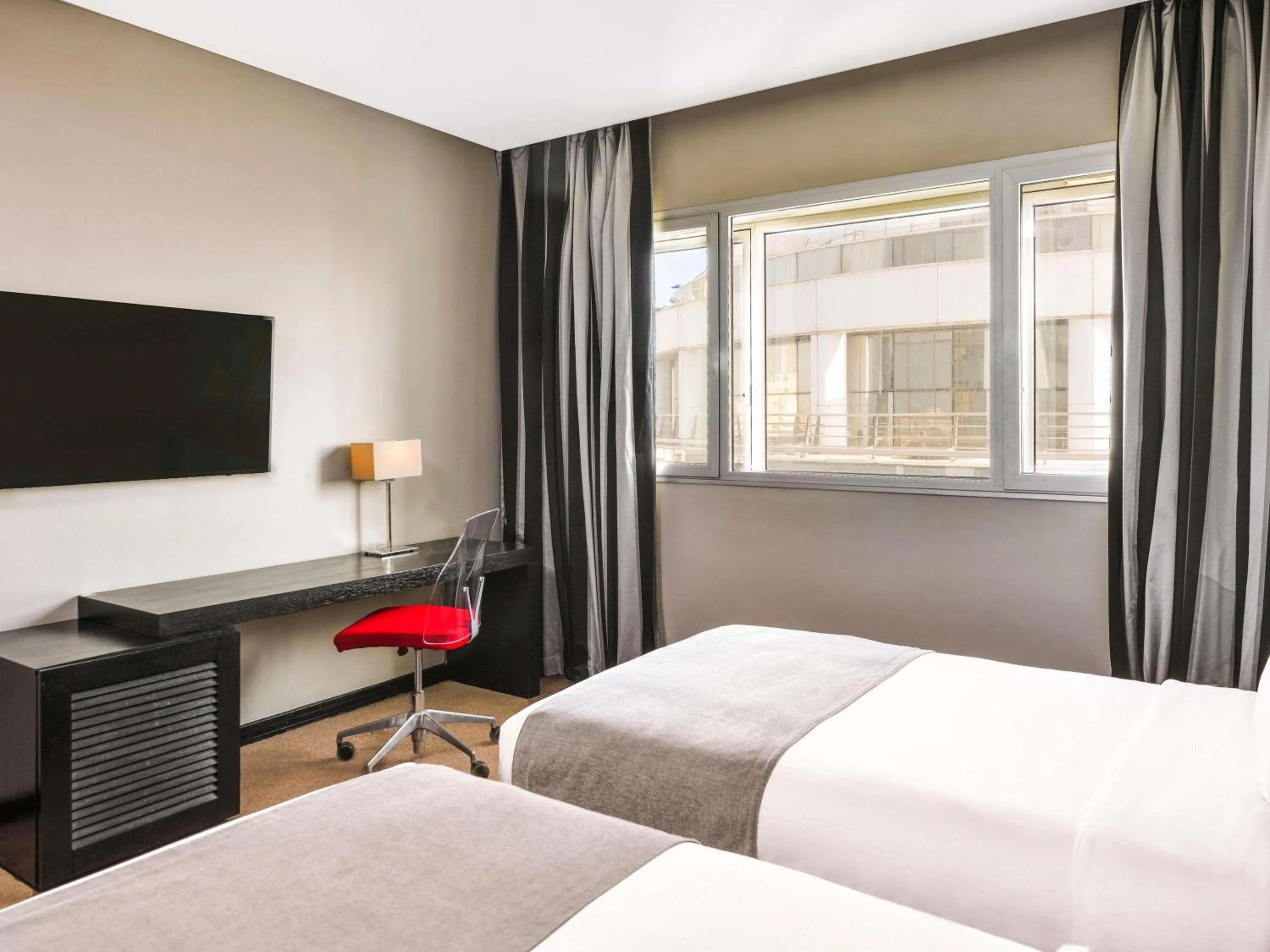 Bedroom, Bed in Mövenpick Hotel Casablanca