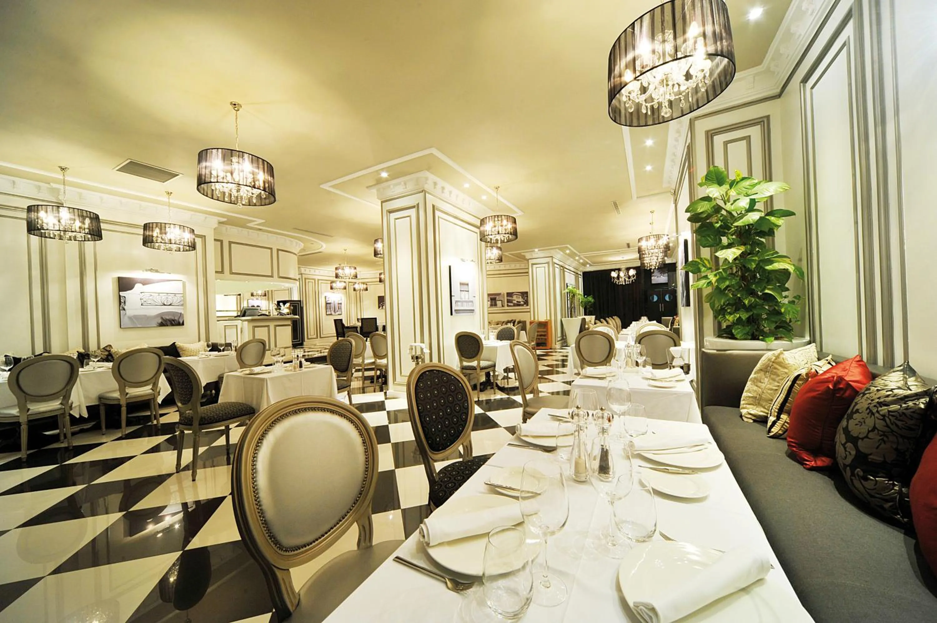 Restaurant/places to eat in Mövenpick Hotel Casablanca