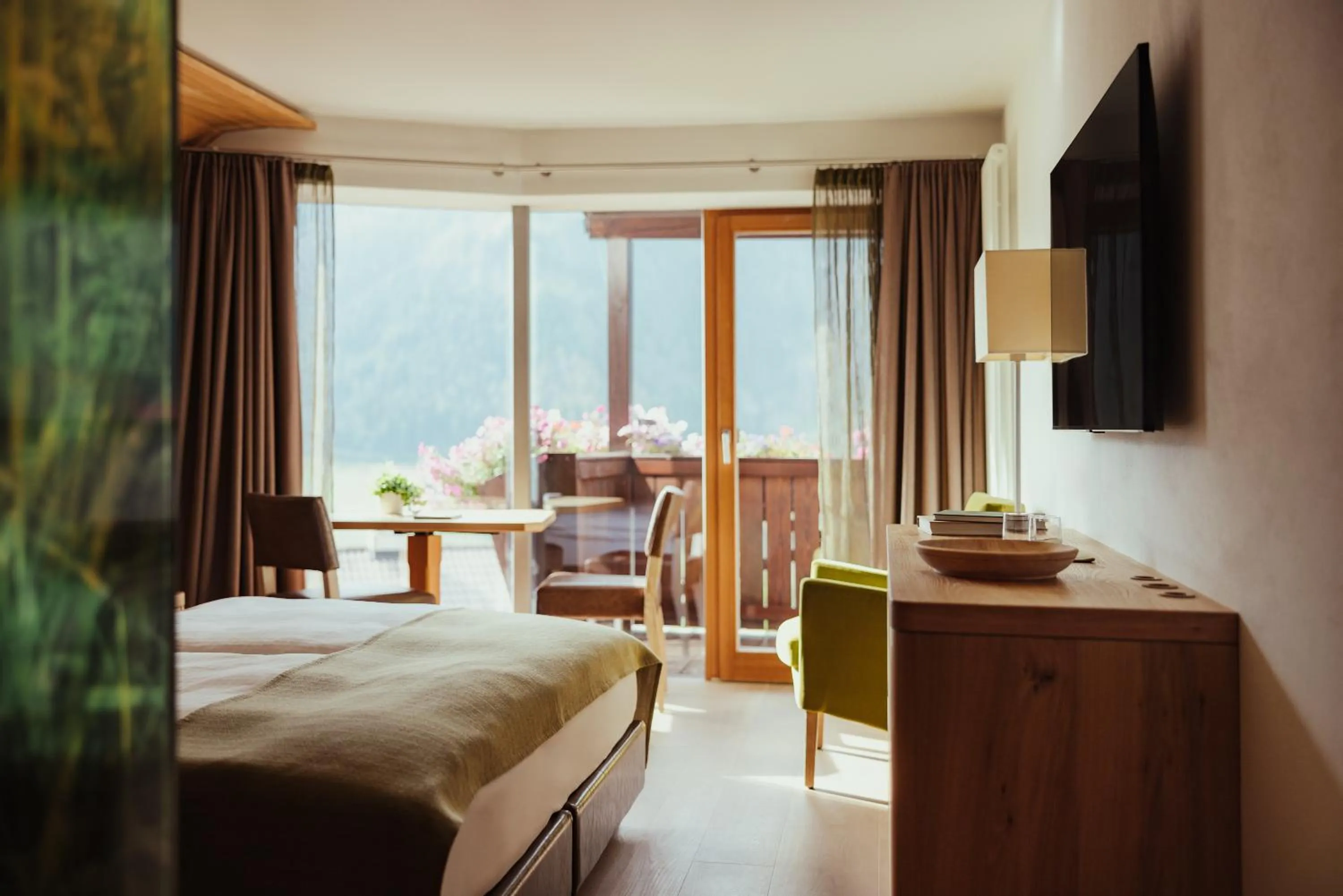 View (from property/room), Bed in Hotel Grien