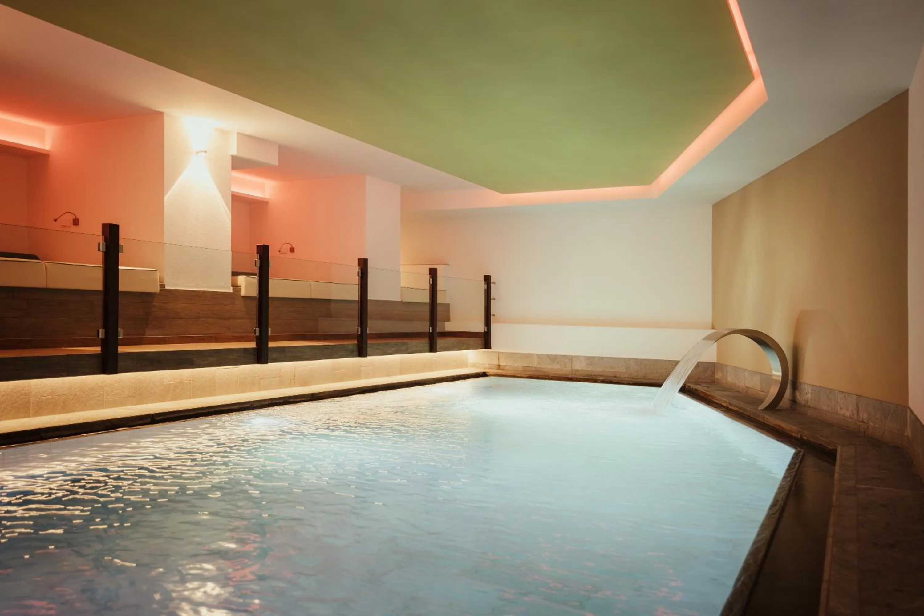 Swimming pool in Hotel Grien