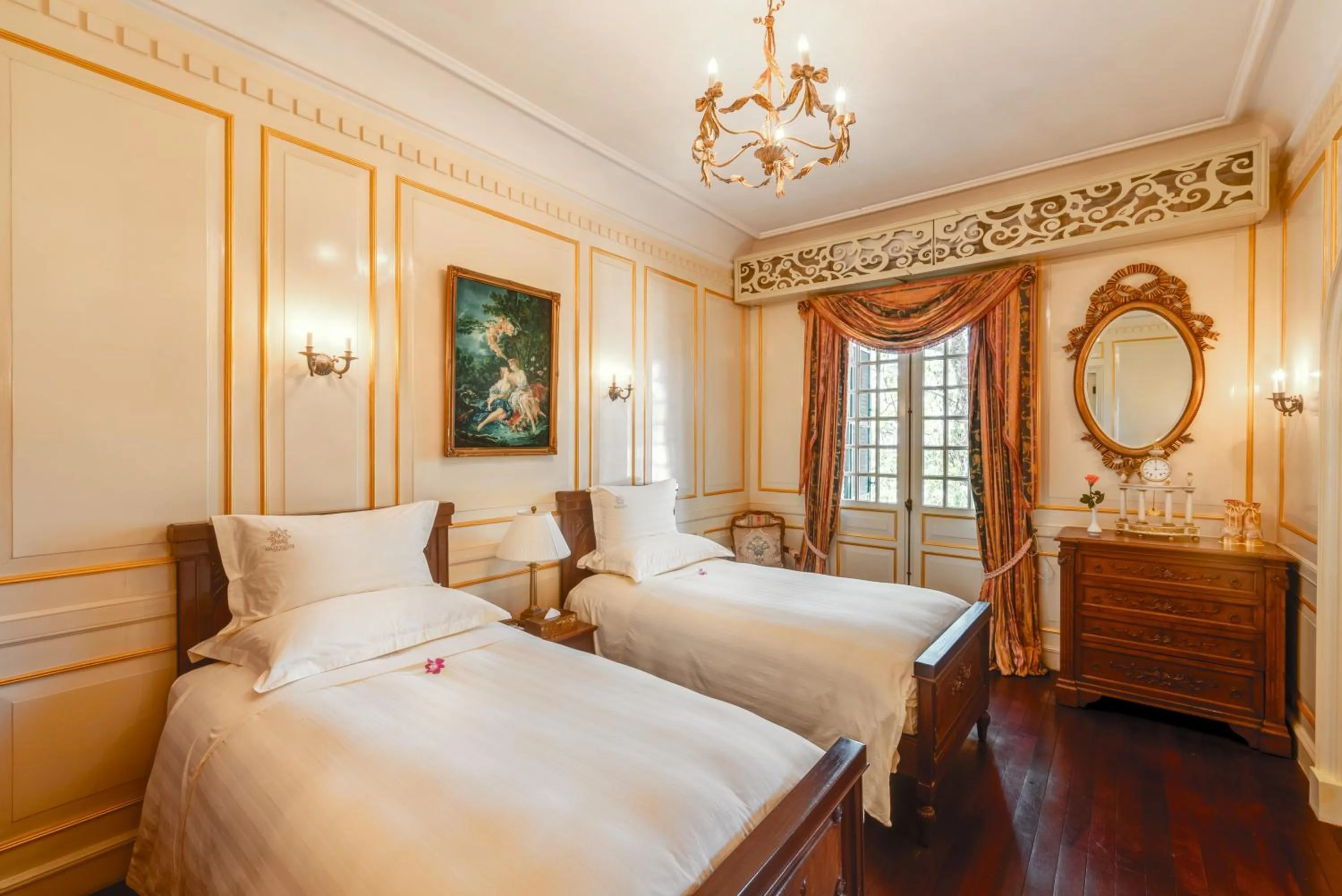 Bed in Dalat Palace Heritage Hotel