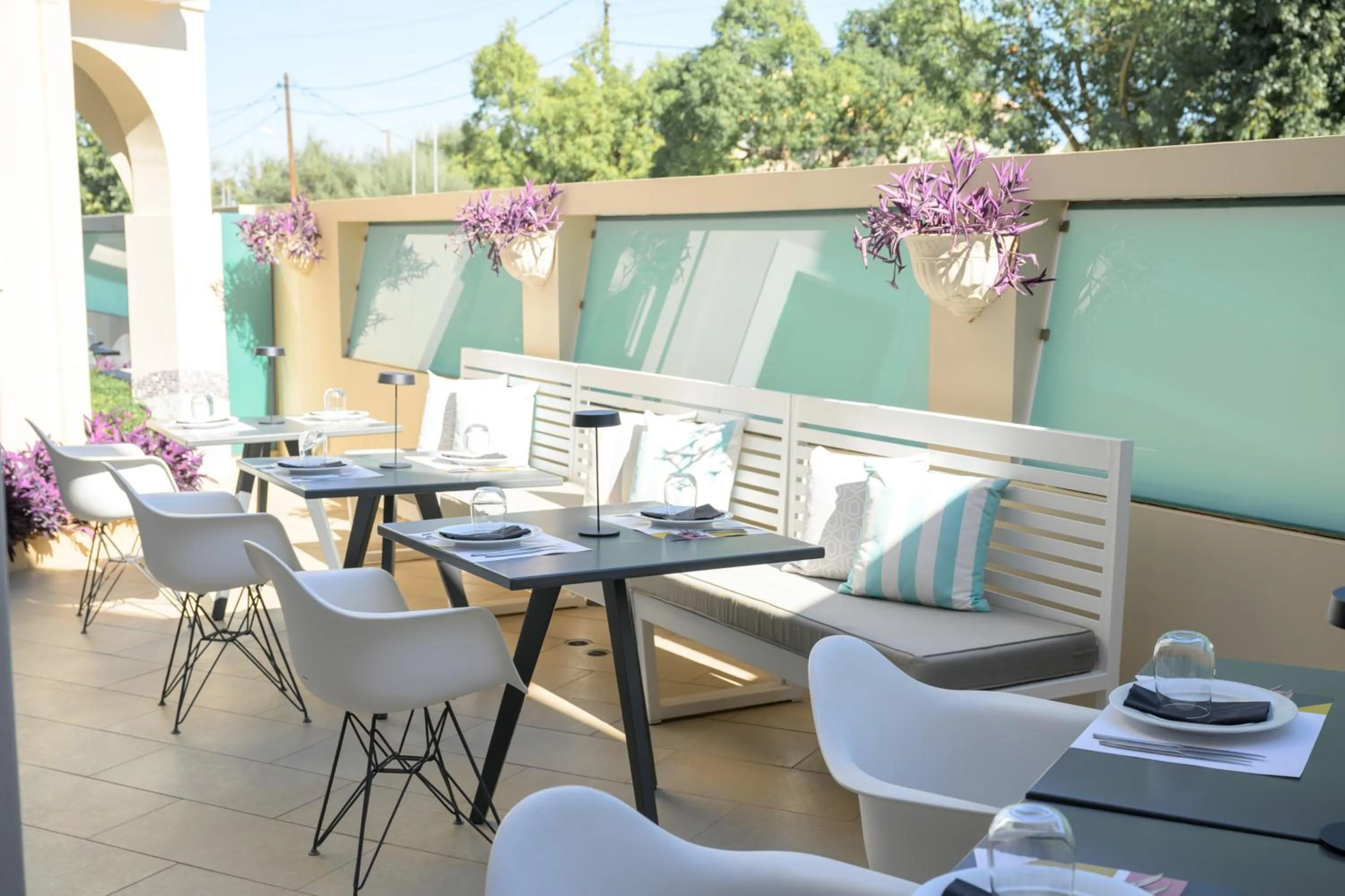 Restaurant/places to eat in Thomais Boutique Hotel