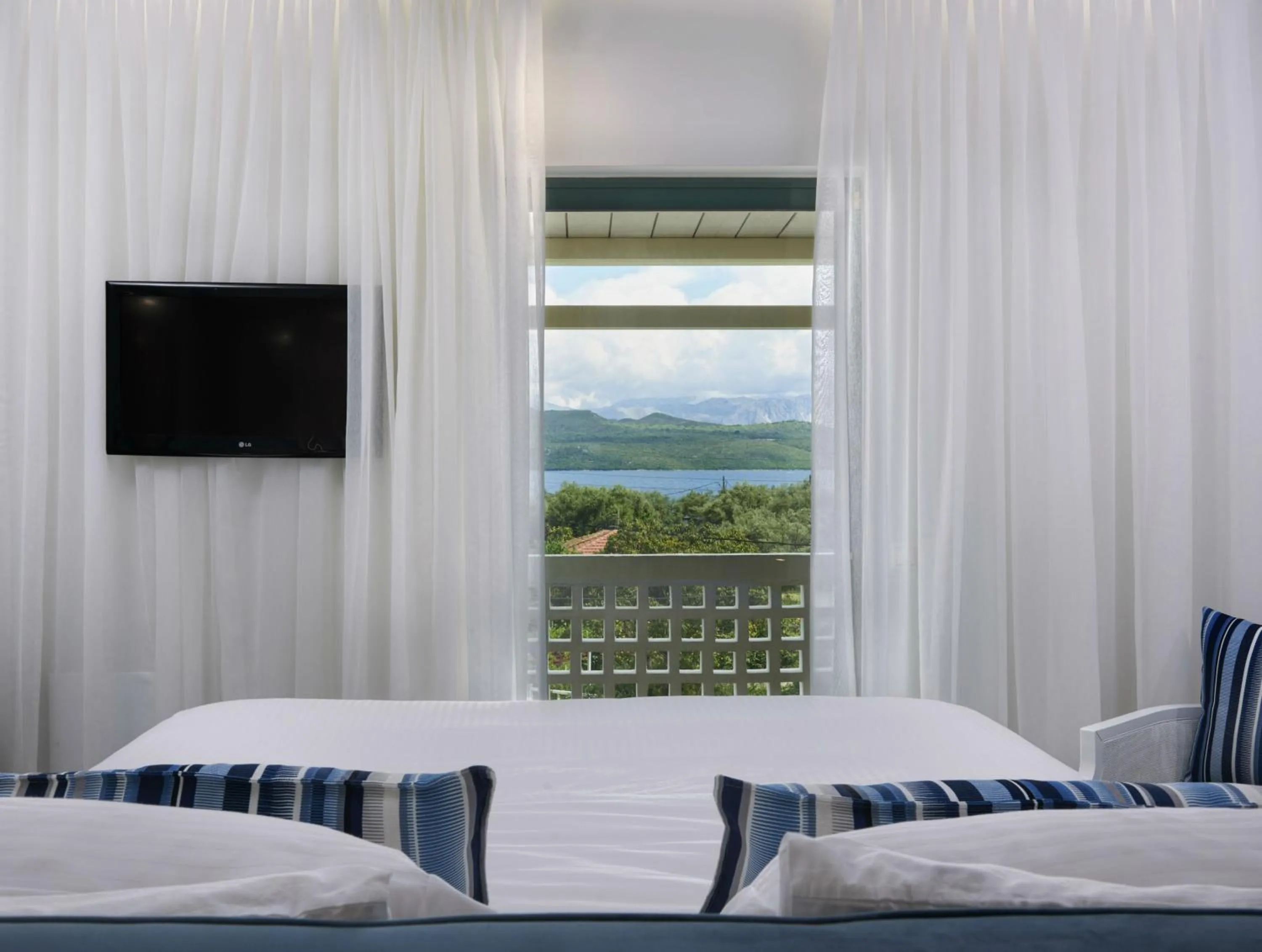 Sea view, Bed in Thomais Boutique Hotel