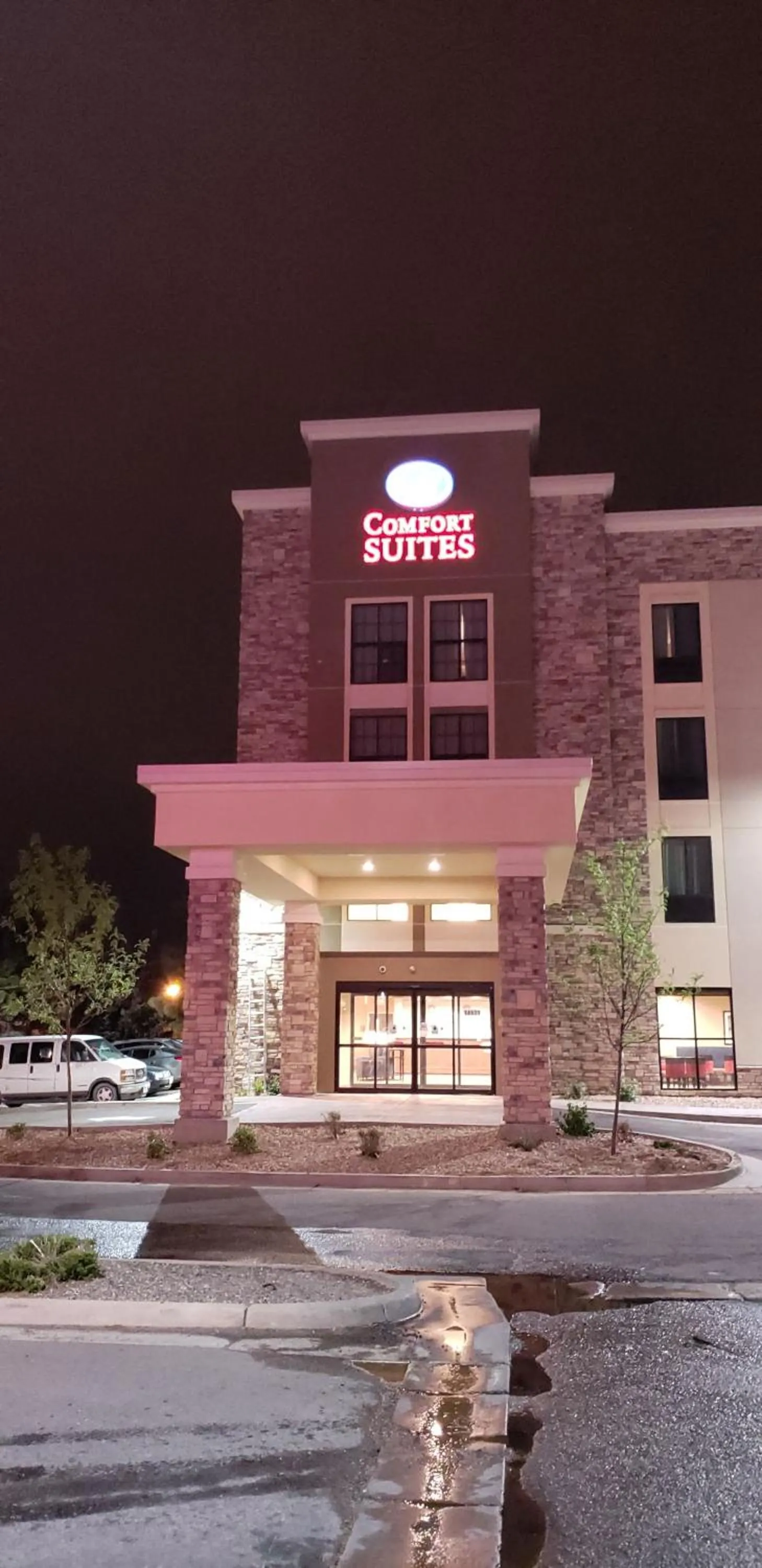 Property building in Comfort Suites Denver near Anschutz Medical Campus