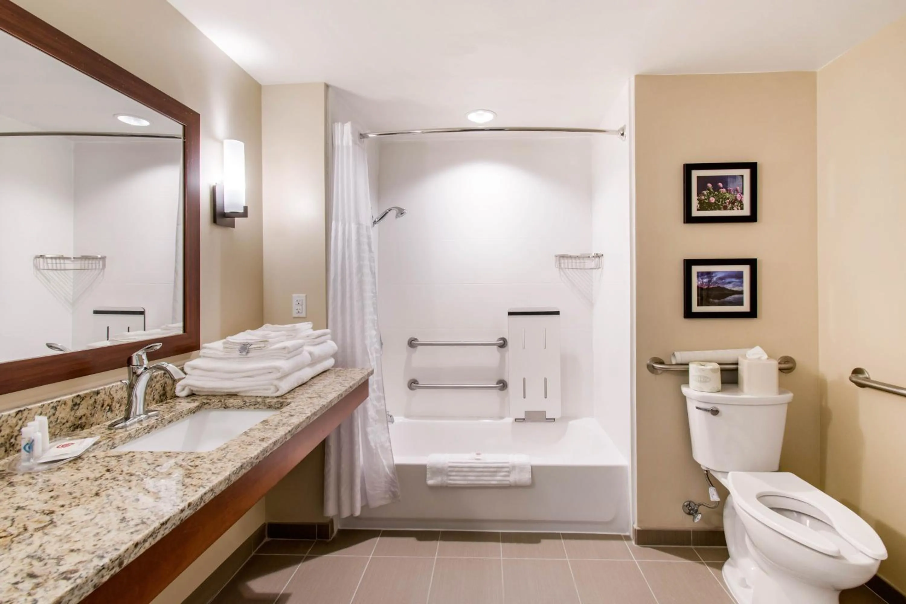 Shower in Comfort Suites Denver near Anschutz Medical Campus