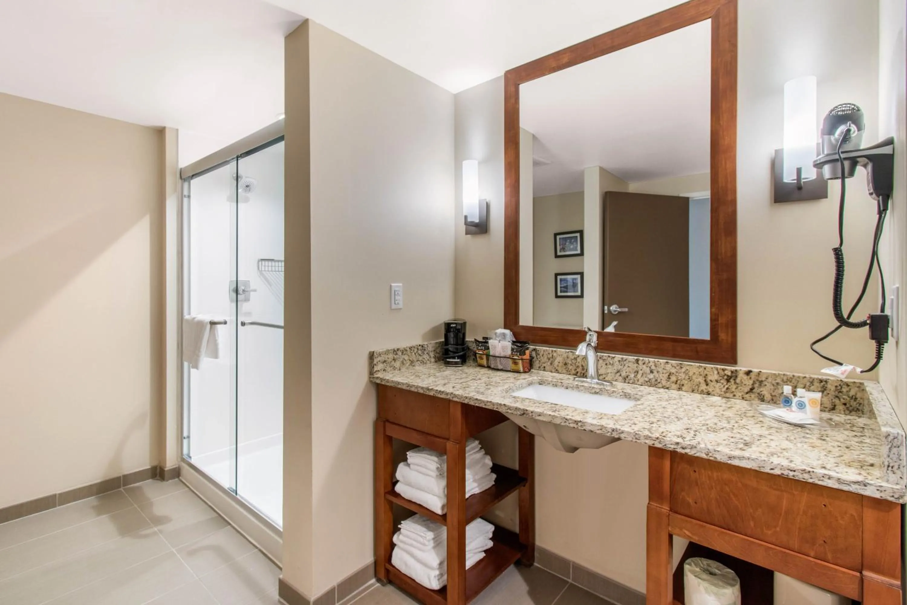 Shower in Comfort Suites Denver near Anschutz Medical Campus