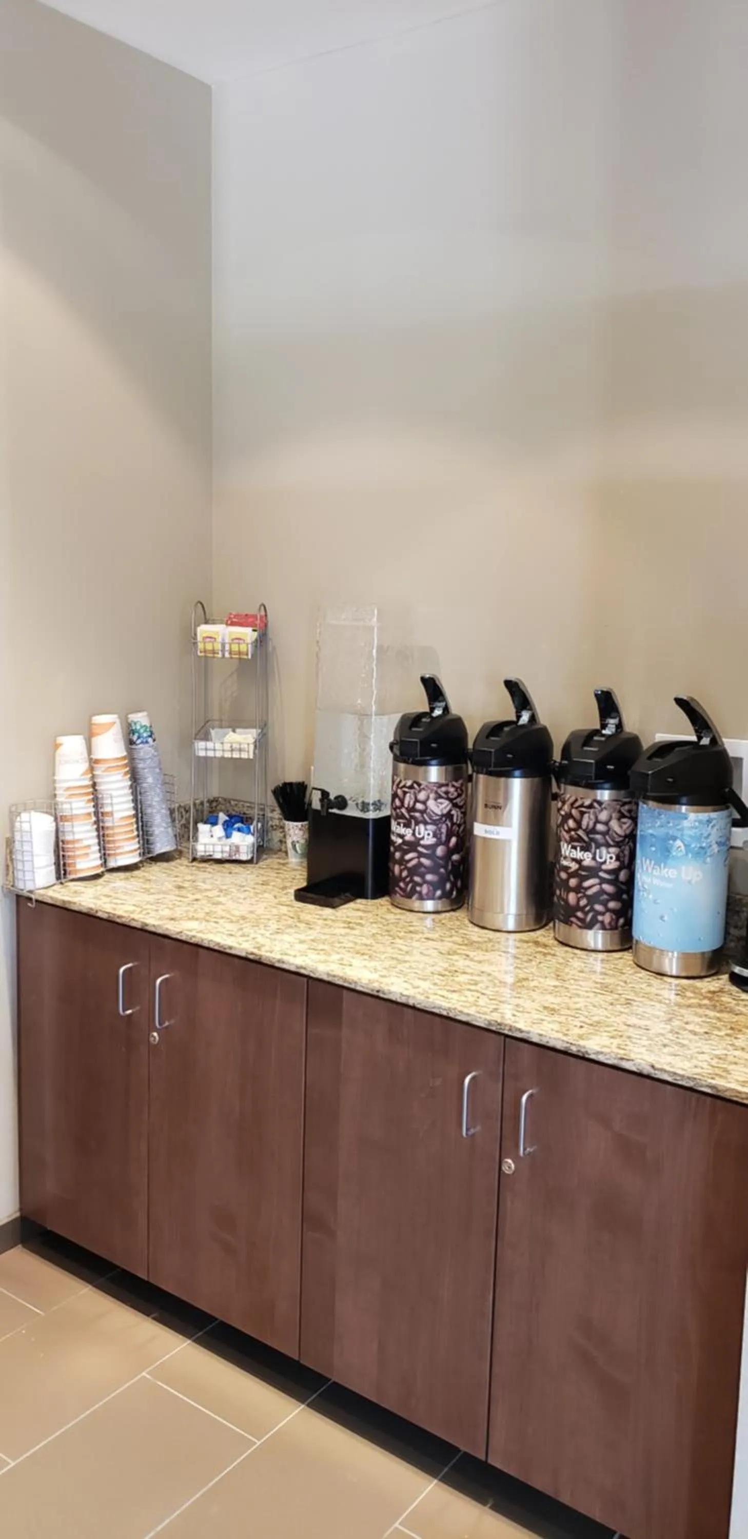 Coffee/tea facilities in Comfort Suites Denver near Anschutz Medical Campus