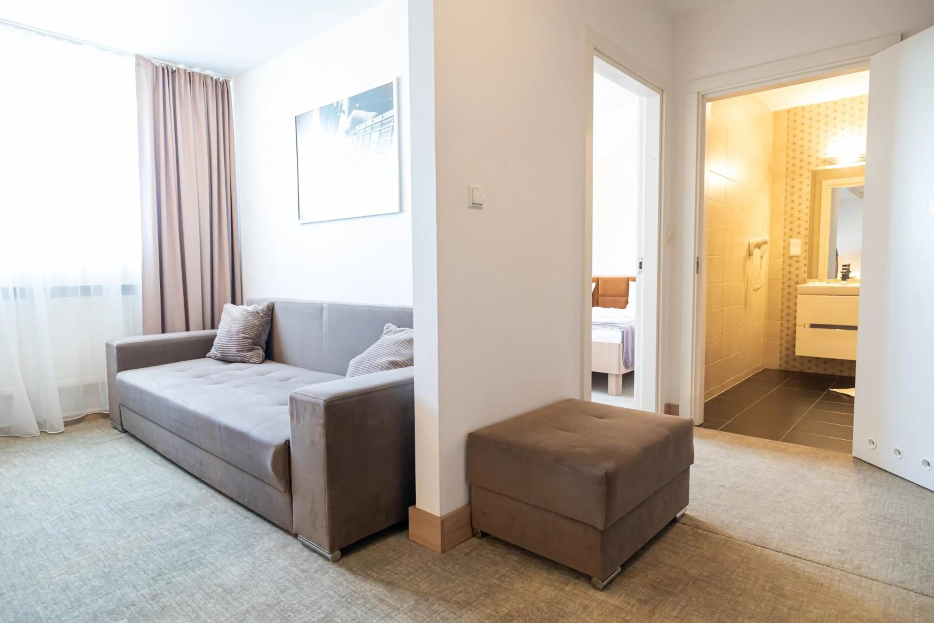 Photo of the whole room in Hotel Avangarda