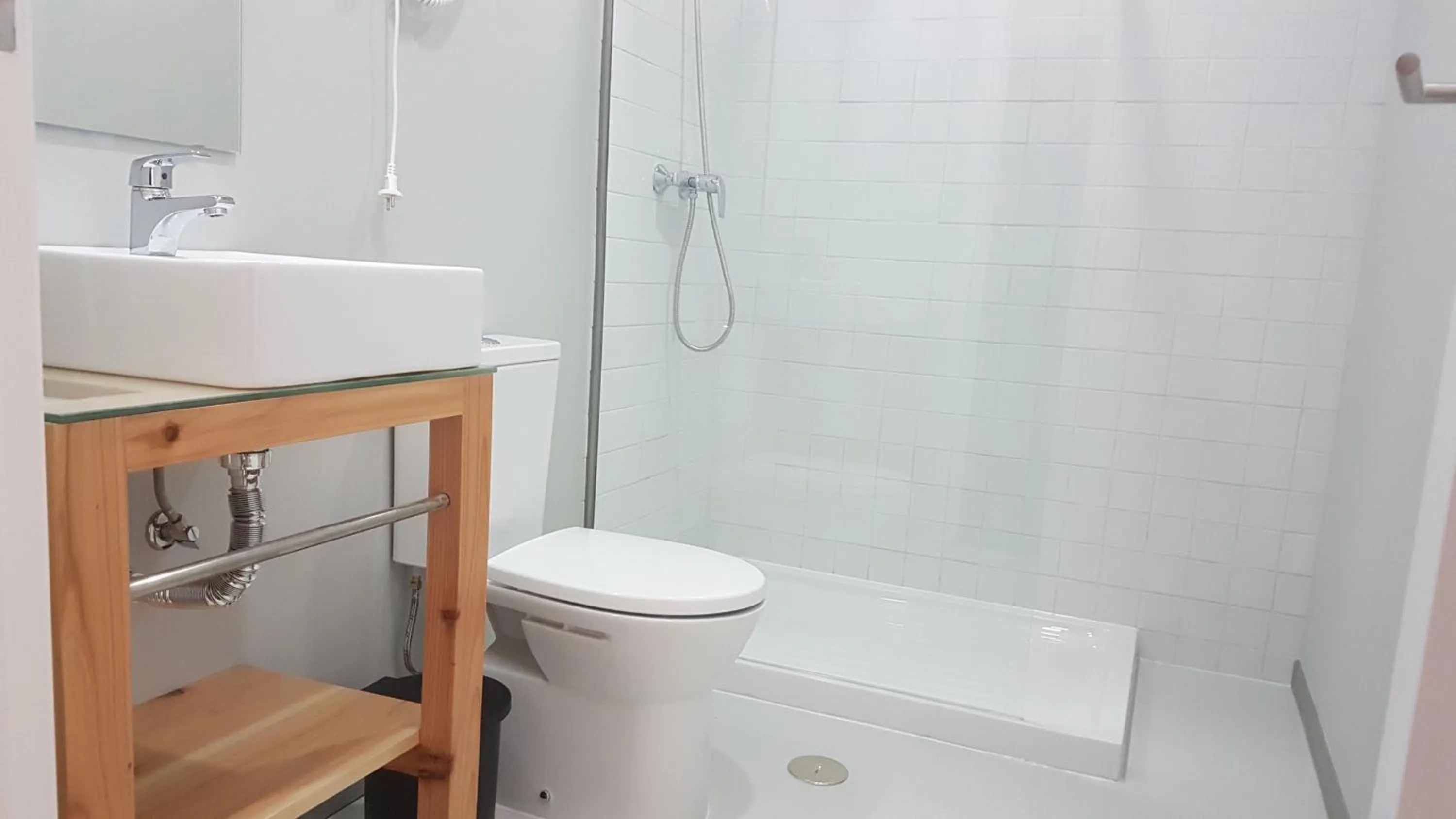 Bathroom in City's Hostel Ponta Delgada