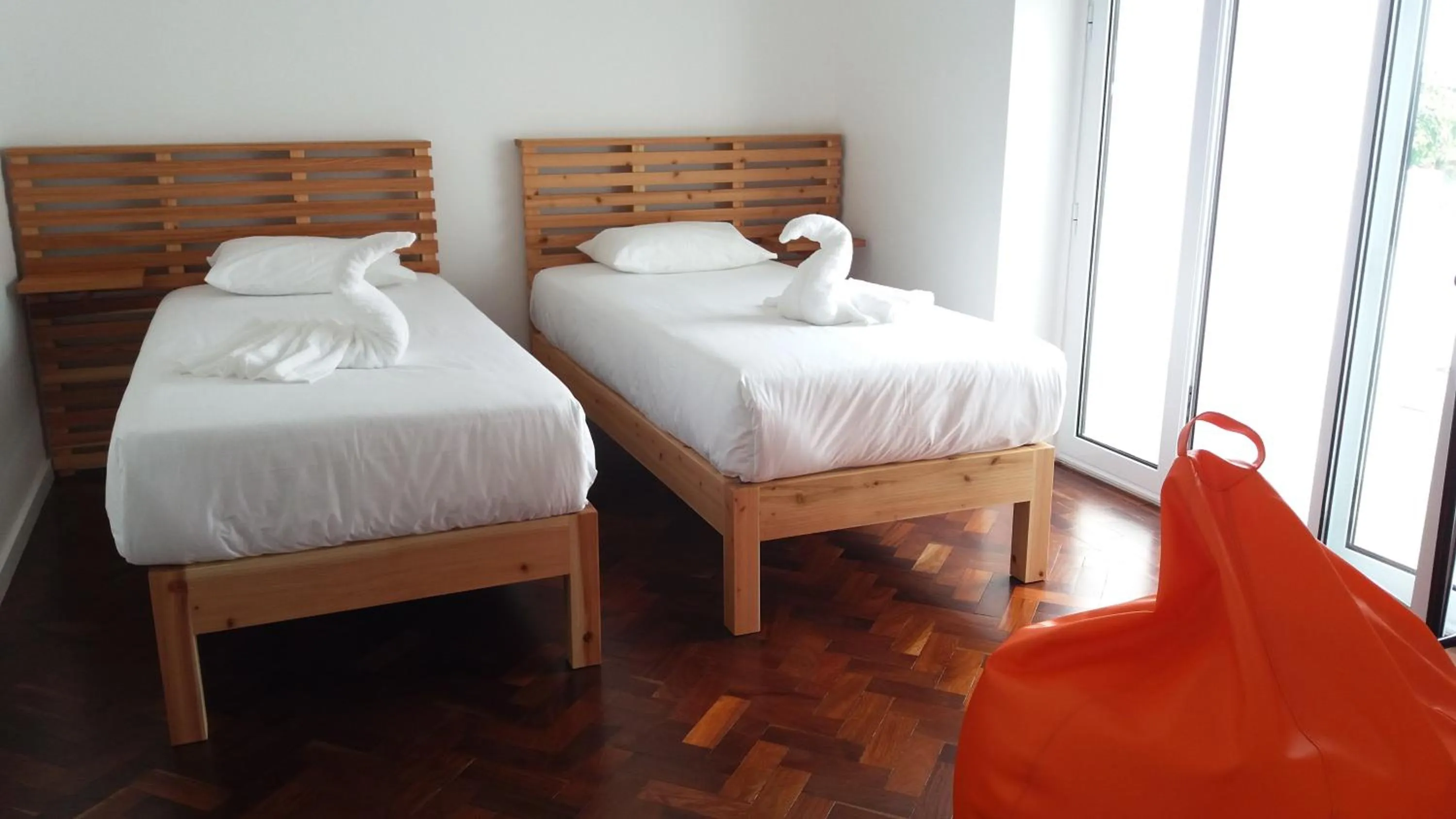 Garden, Bed in City's Hostel Ponta Delgada