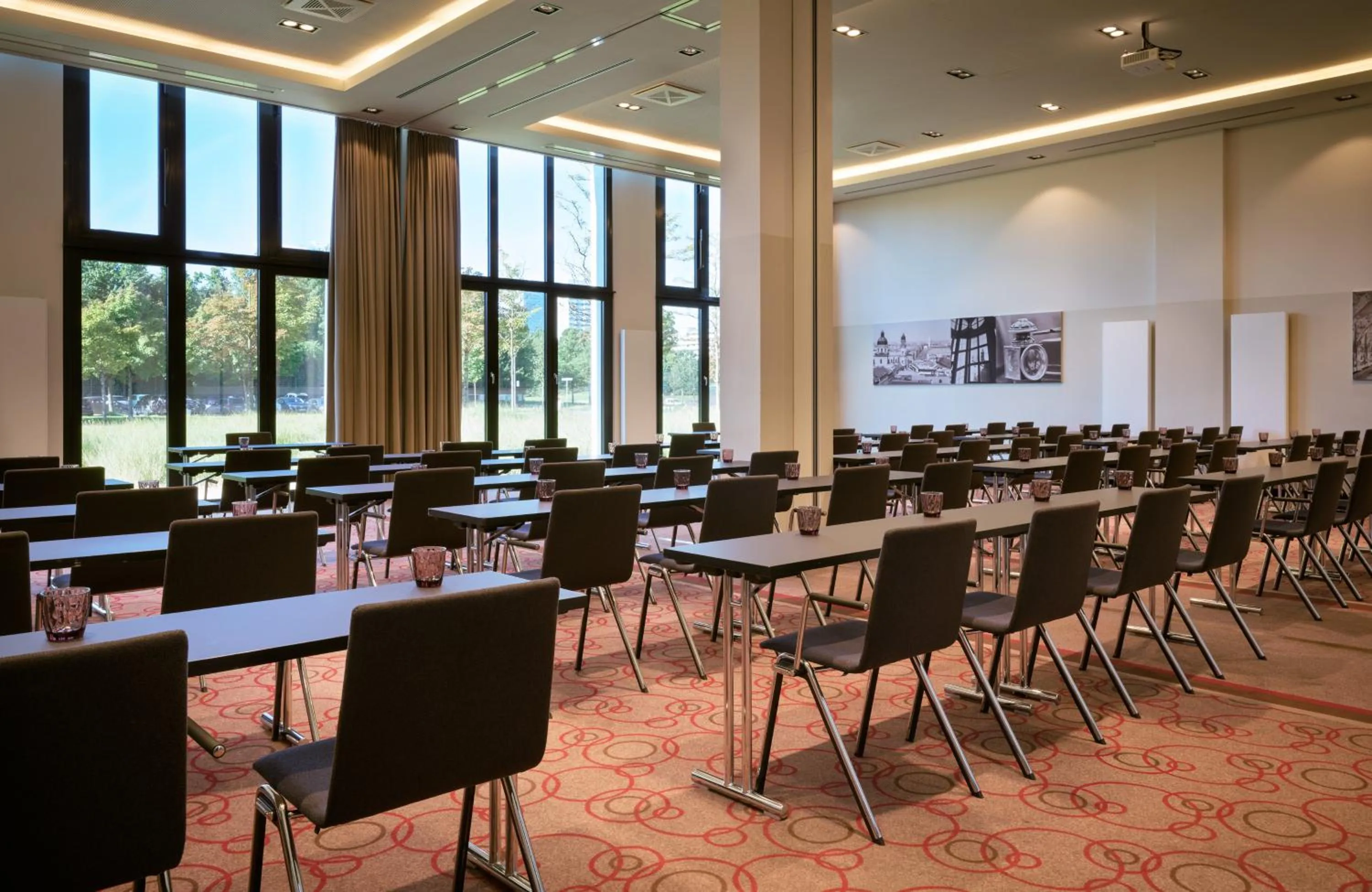 Meeting/conference room in Leonardo Royal Hotel Munich