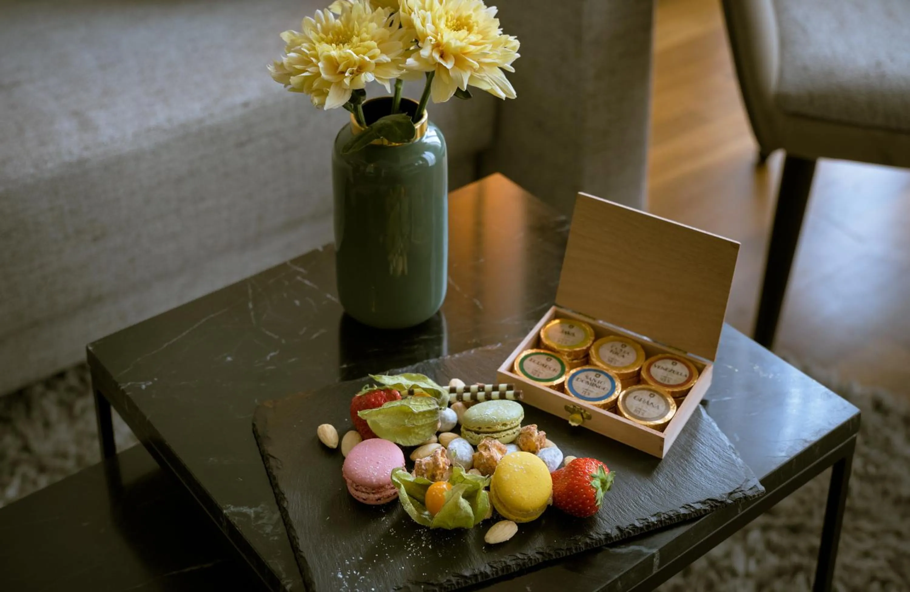 Photo of the whole room in Leonardo Royal Hotel Munich