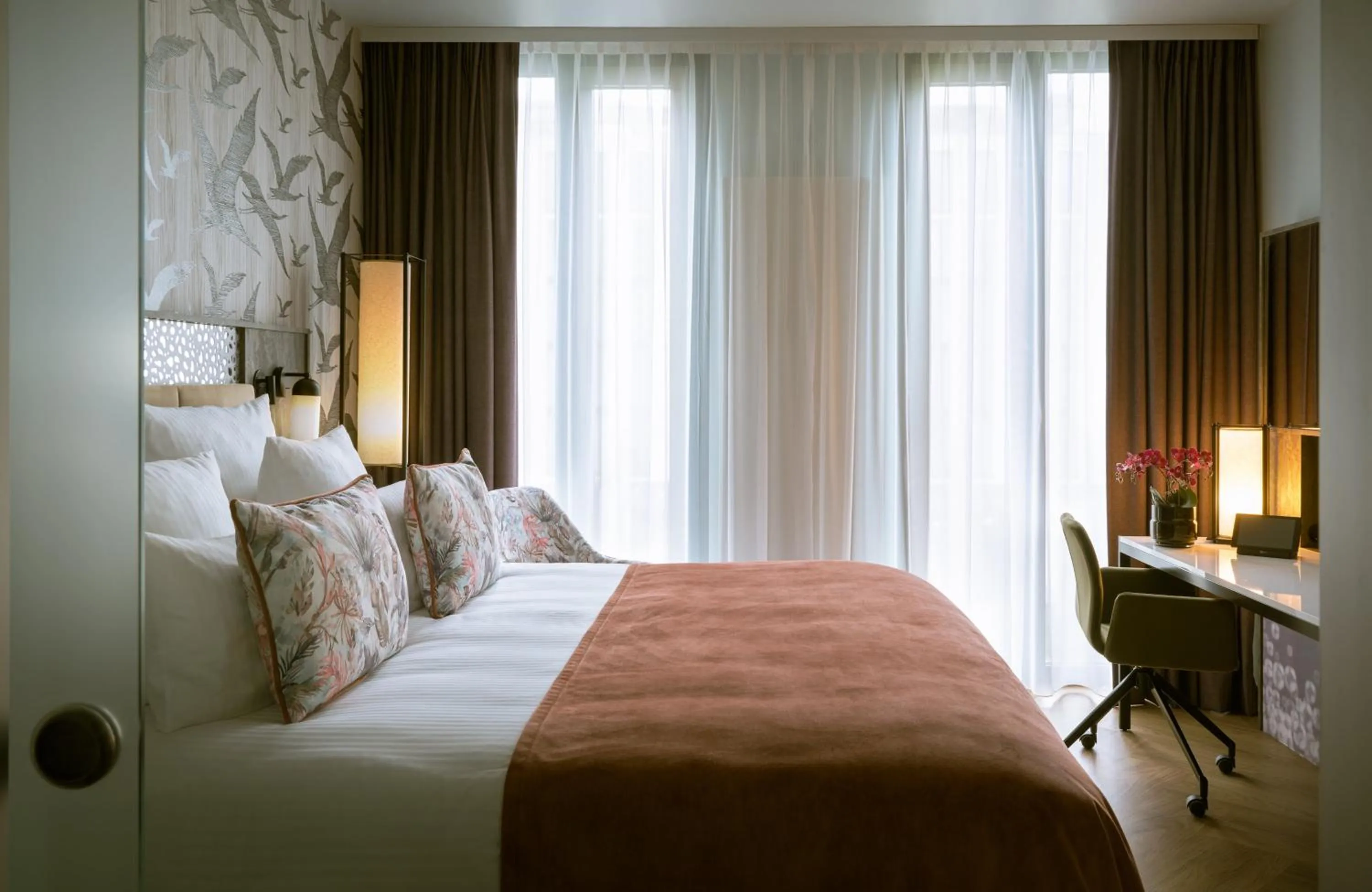 Photo of the whole room, Bed in Leonardo Royal Hotel Munich