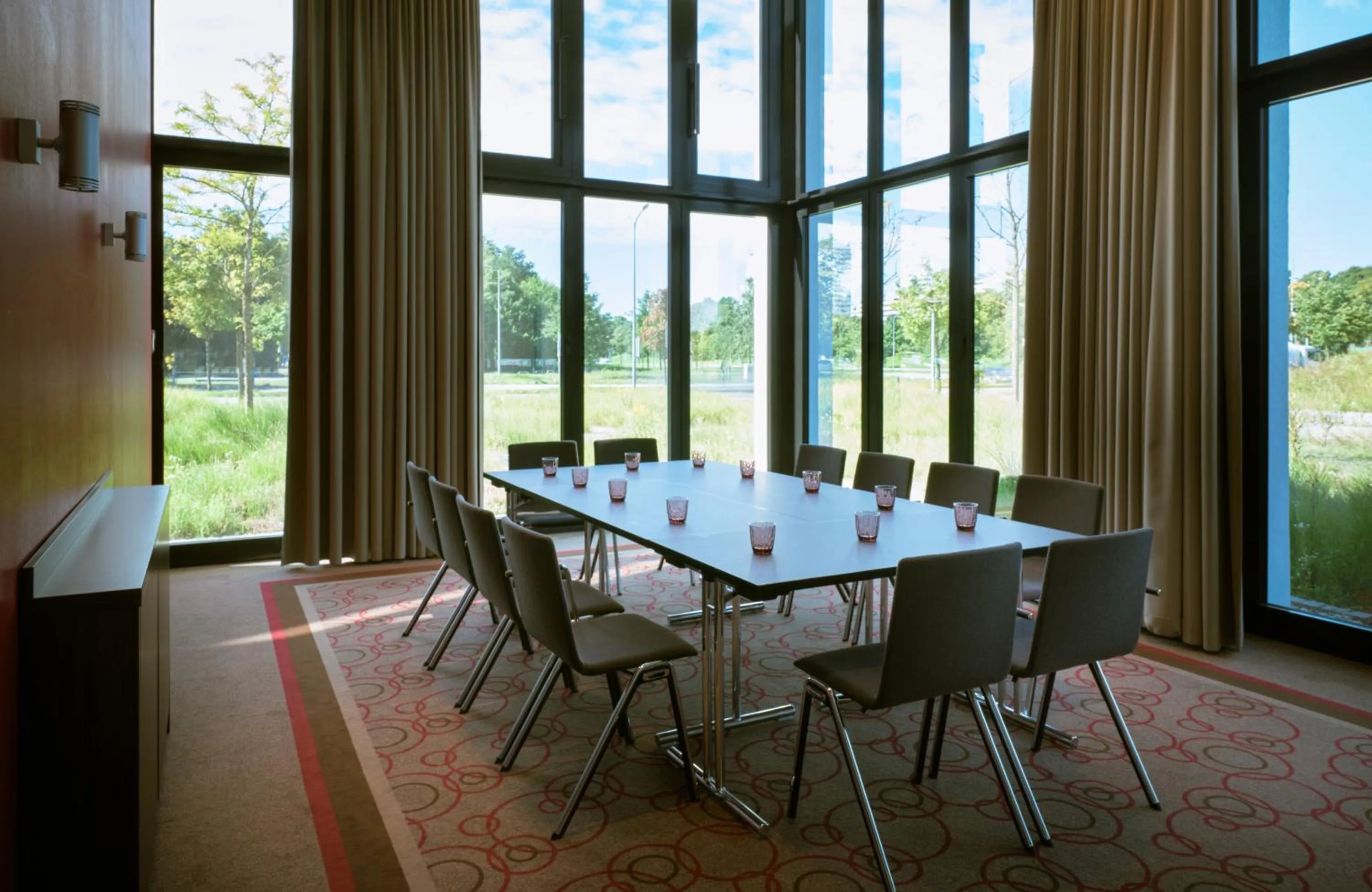 Meeting/conference room in Leonardo Royal Hotel Munich