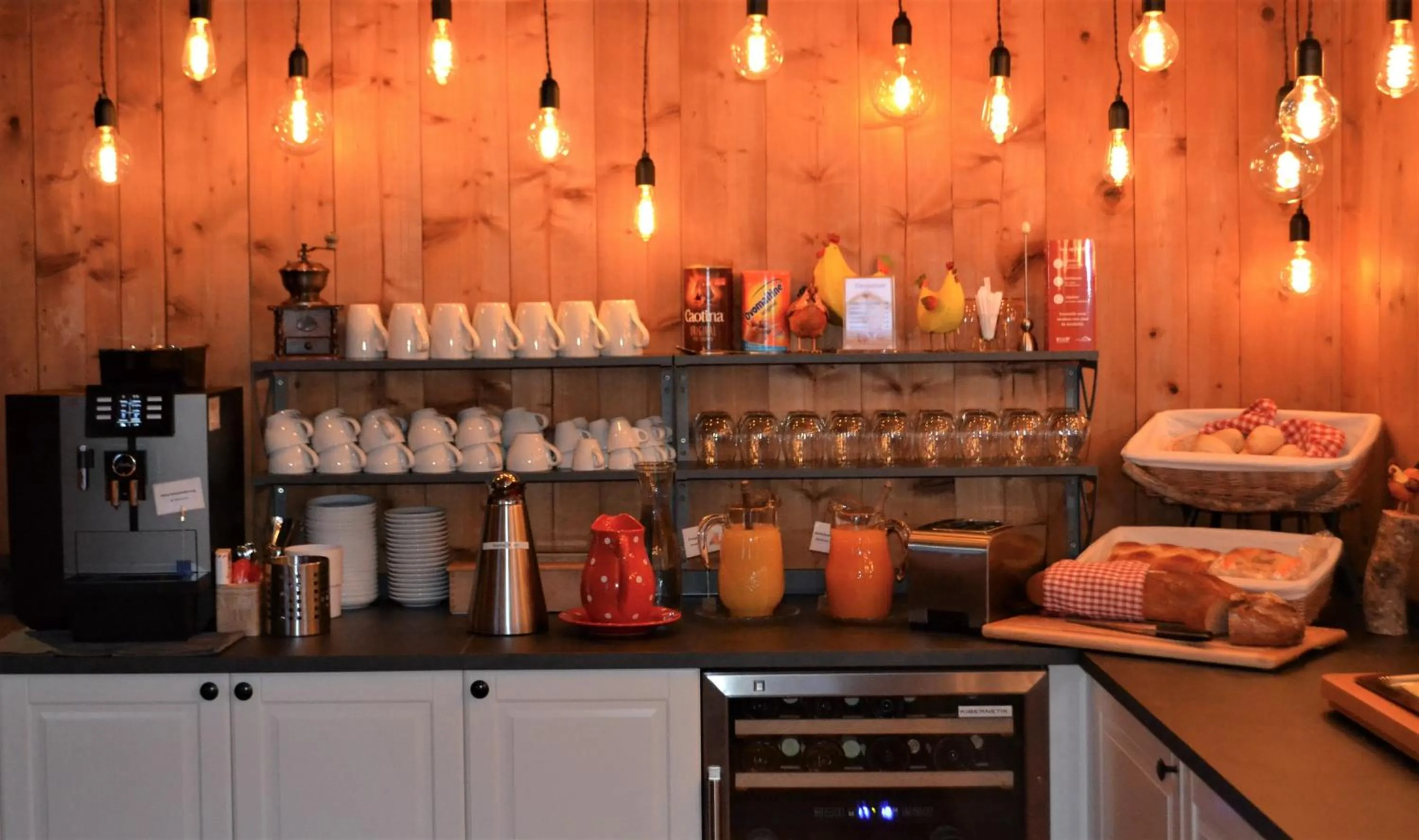 Buffet breakfast in Gasthaus Alpina