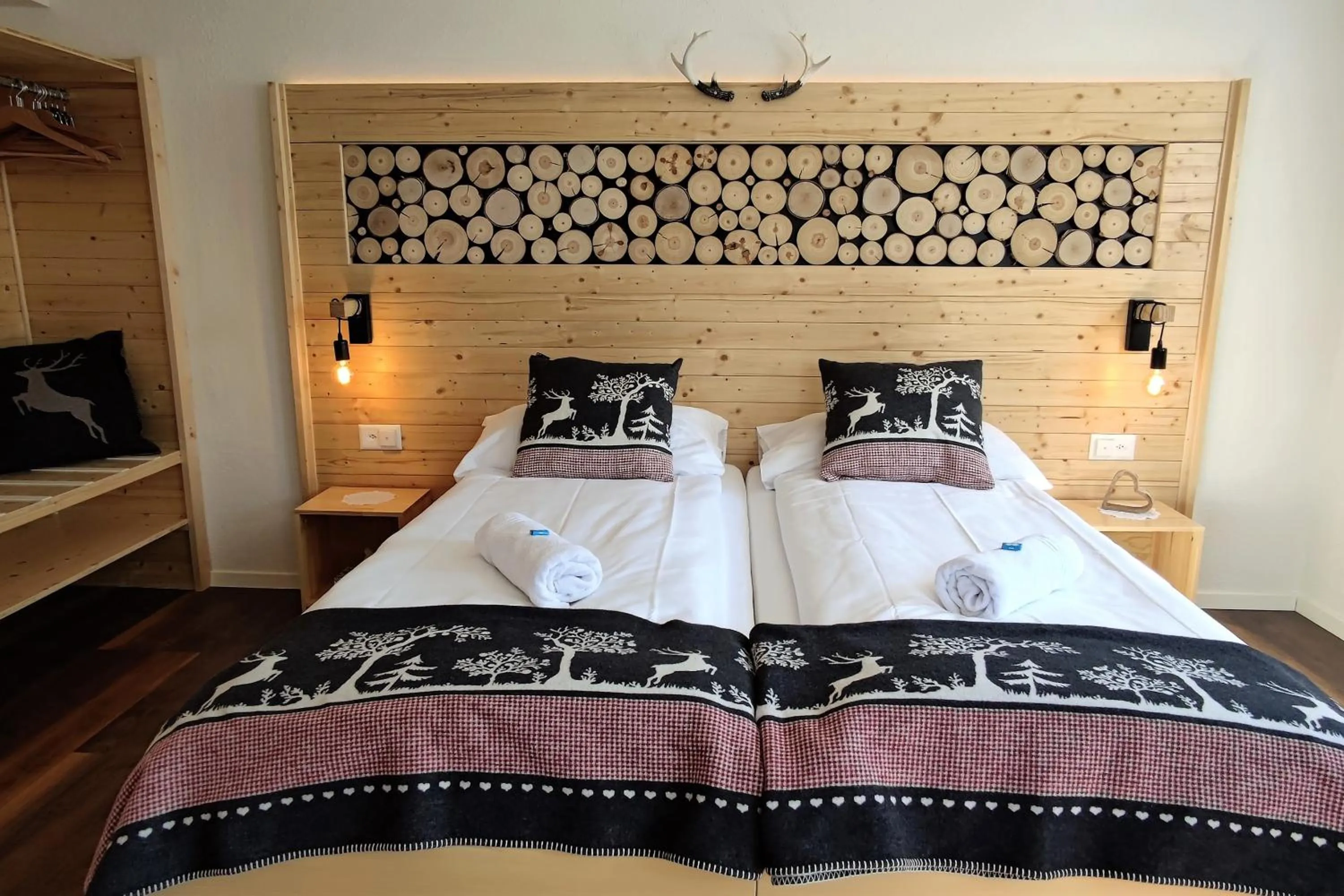 Bed in Gasthaus Alpina