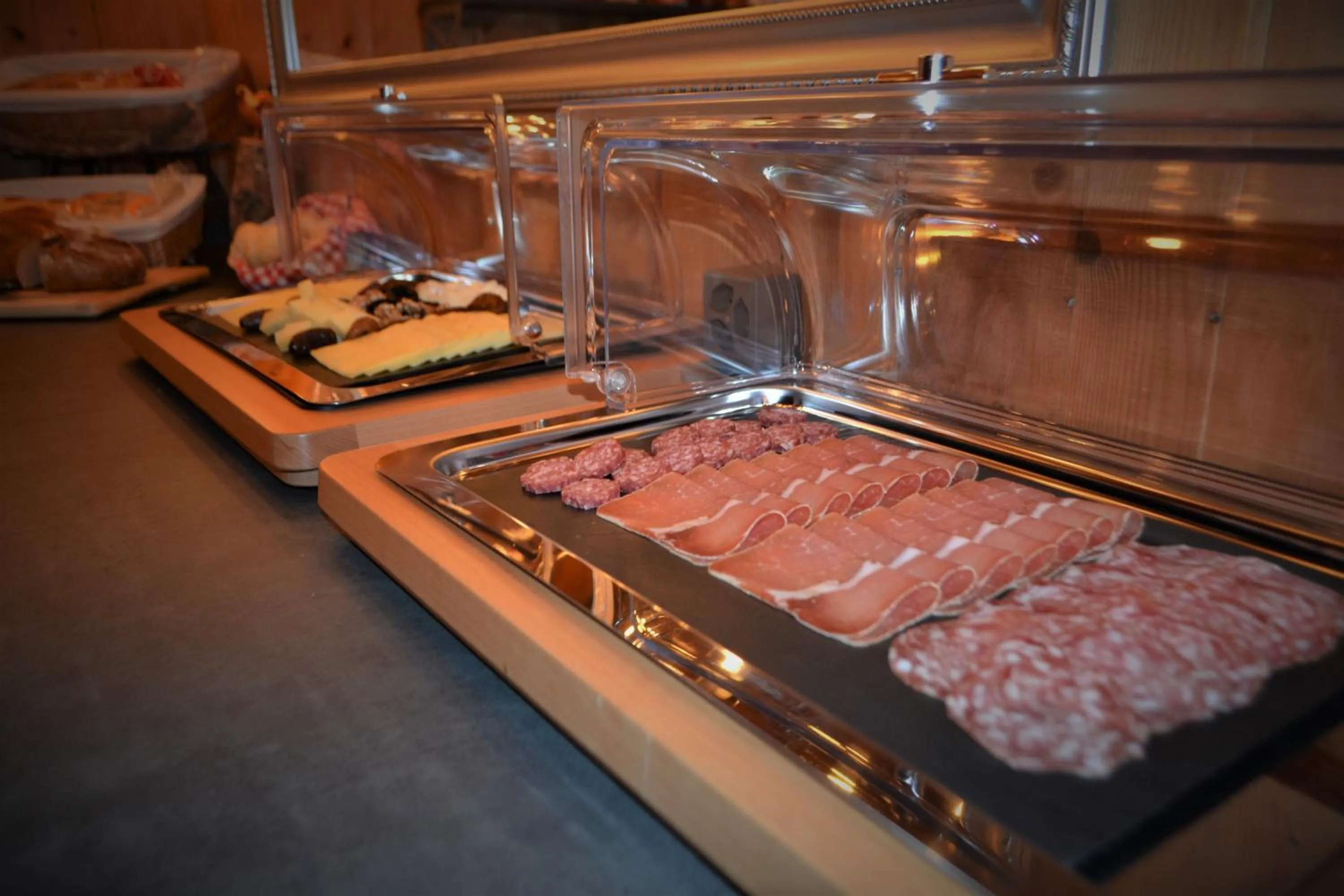 Buffet breakfast in Gasthaus Alpina