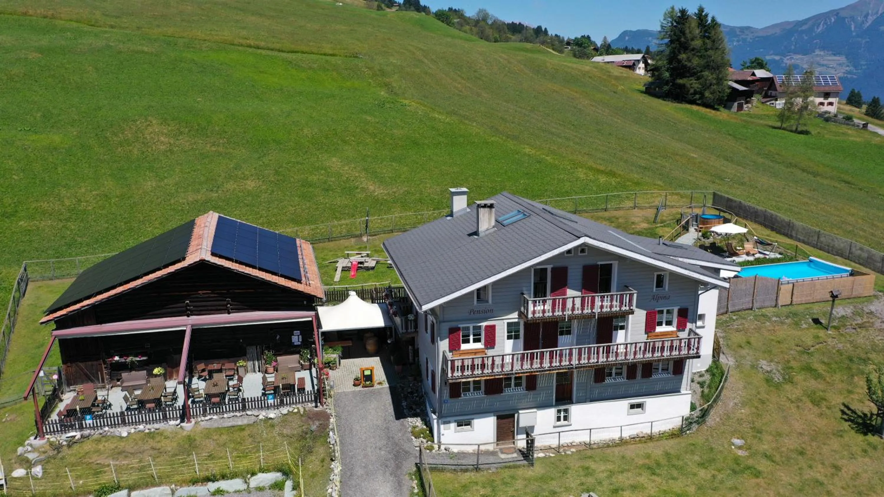 Property building in Gasthaus Alpina