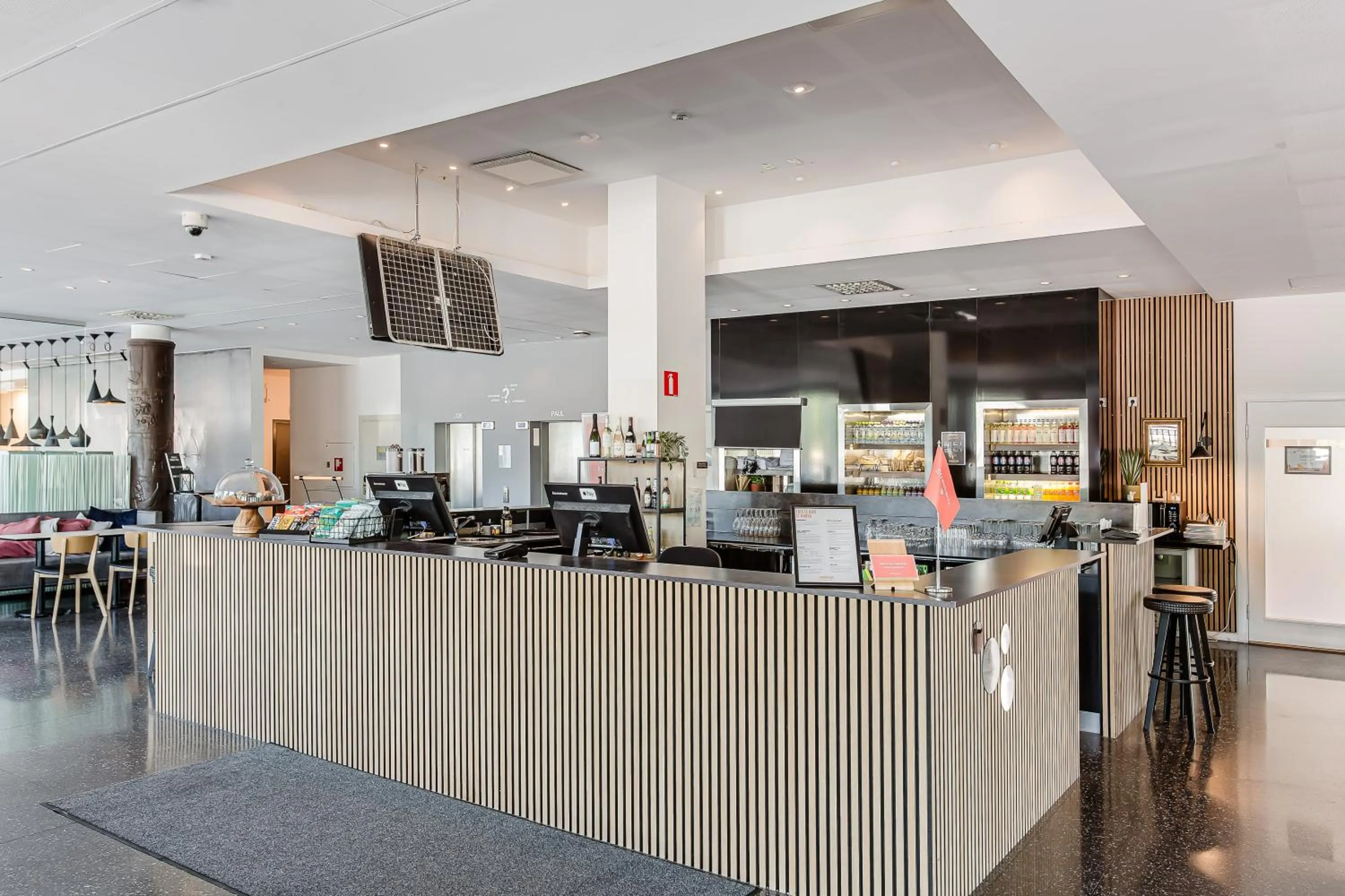 Lobby or reception in Comfort Hotel Eskilstuna