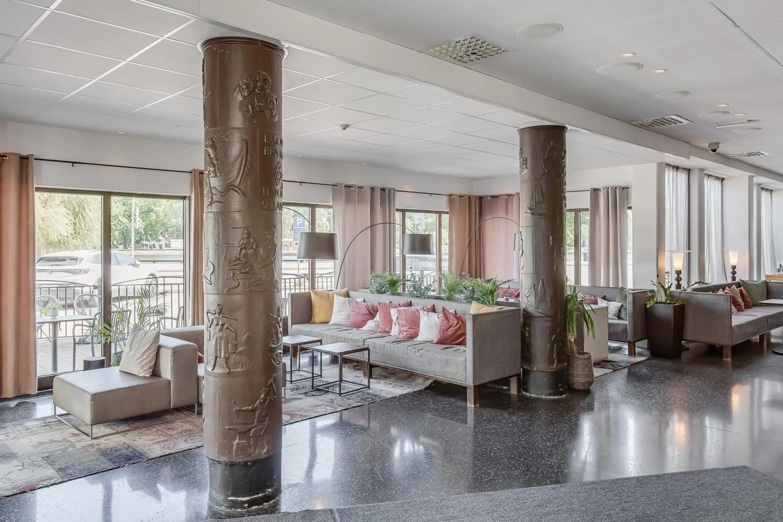 Lobby or reception in Comfort Hotel Eskilstuna