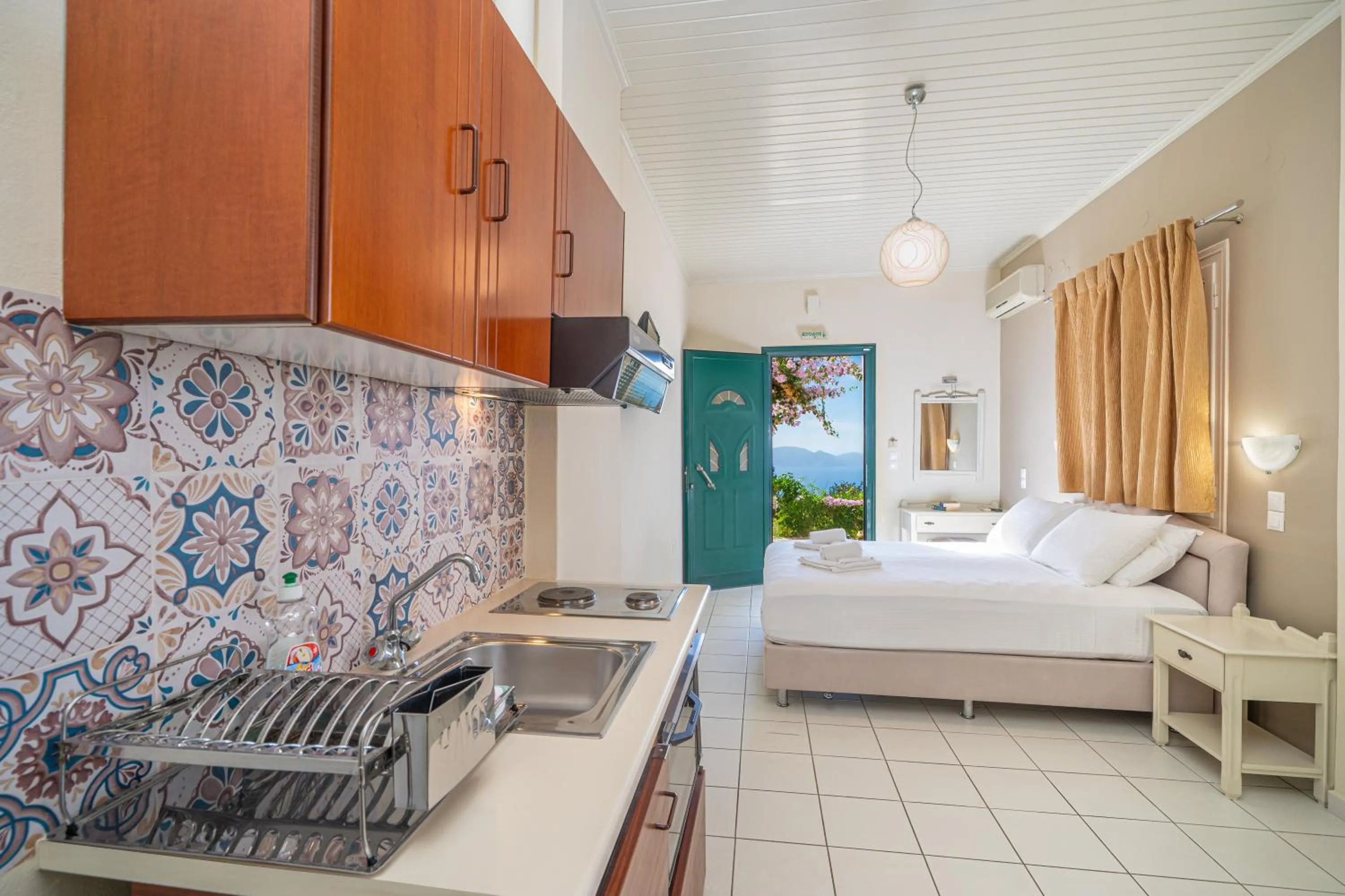 Bedroom in Panoramic Sunset