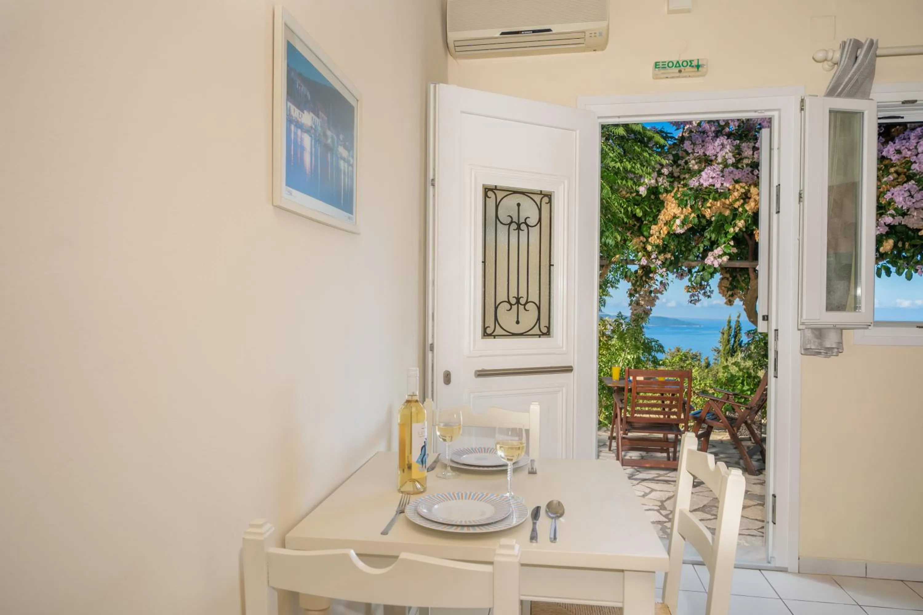 Dining area in Panoramic Sunset