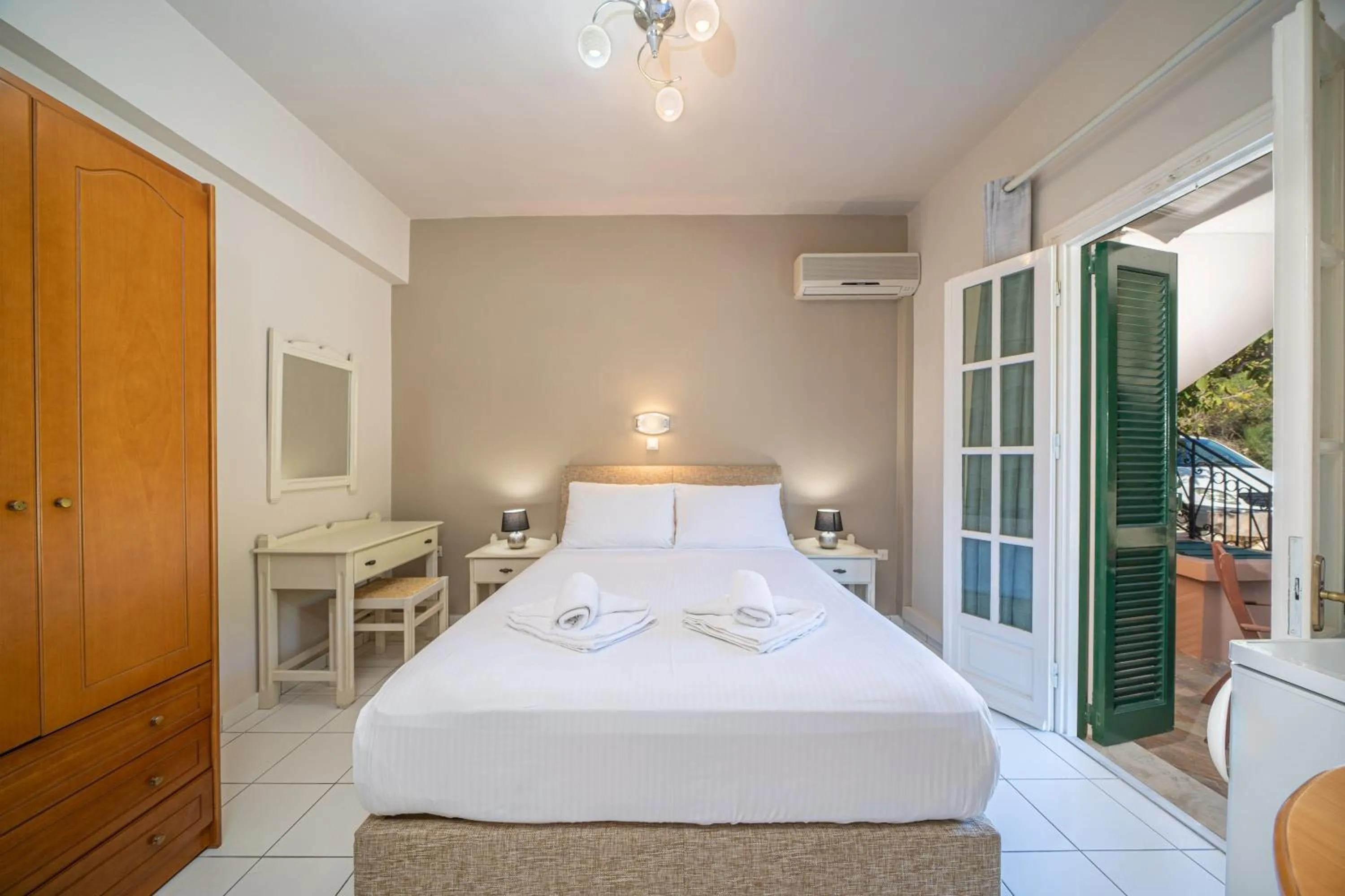 Bedroom in Panoramic Sunset