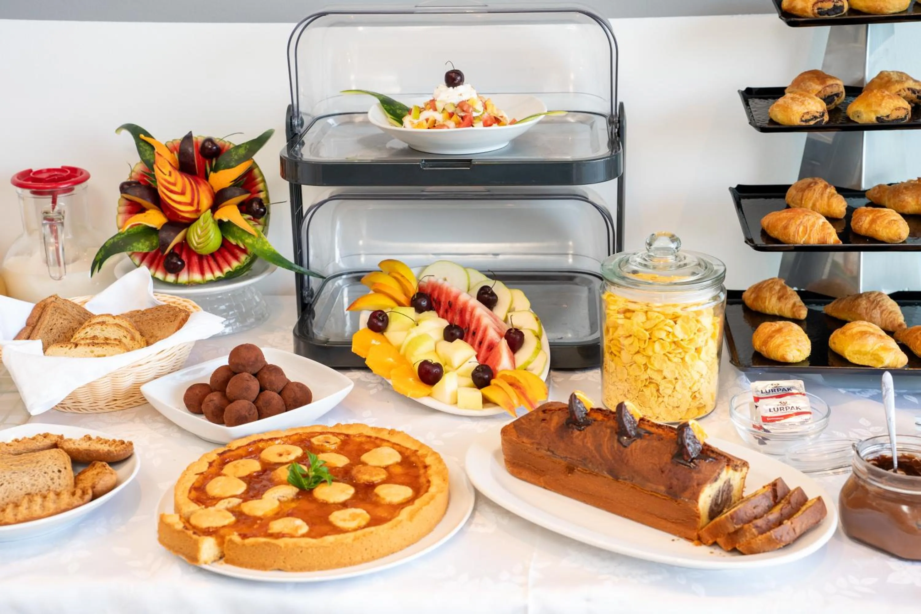 Buffet breakfast in Panoramic Sunset